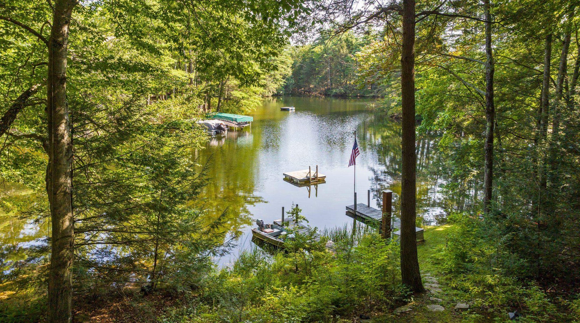 104 Campbell Ln, Hillsboro, NH 03244