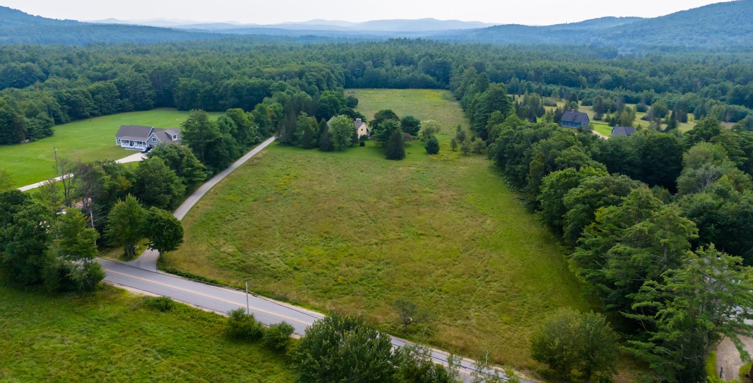 111 Village Rd, Freedom, NH 03836