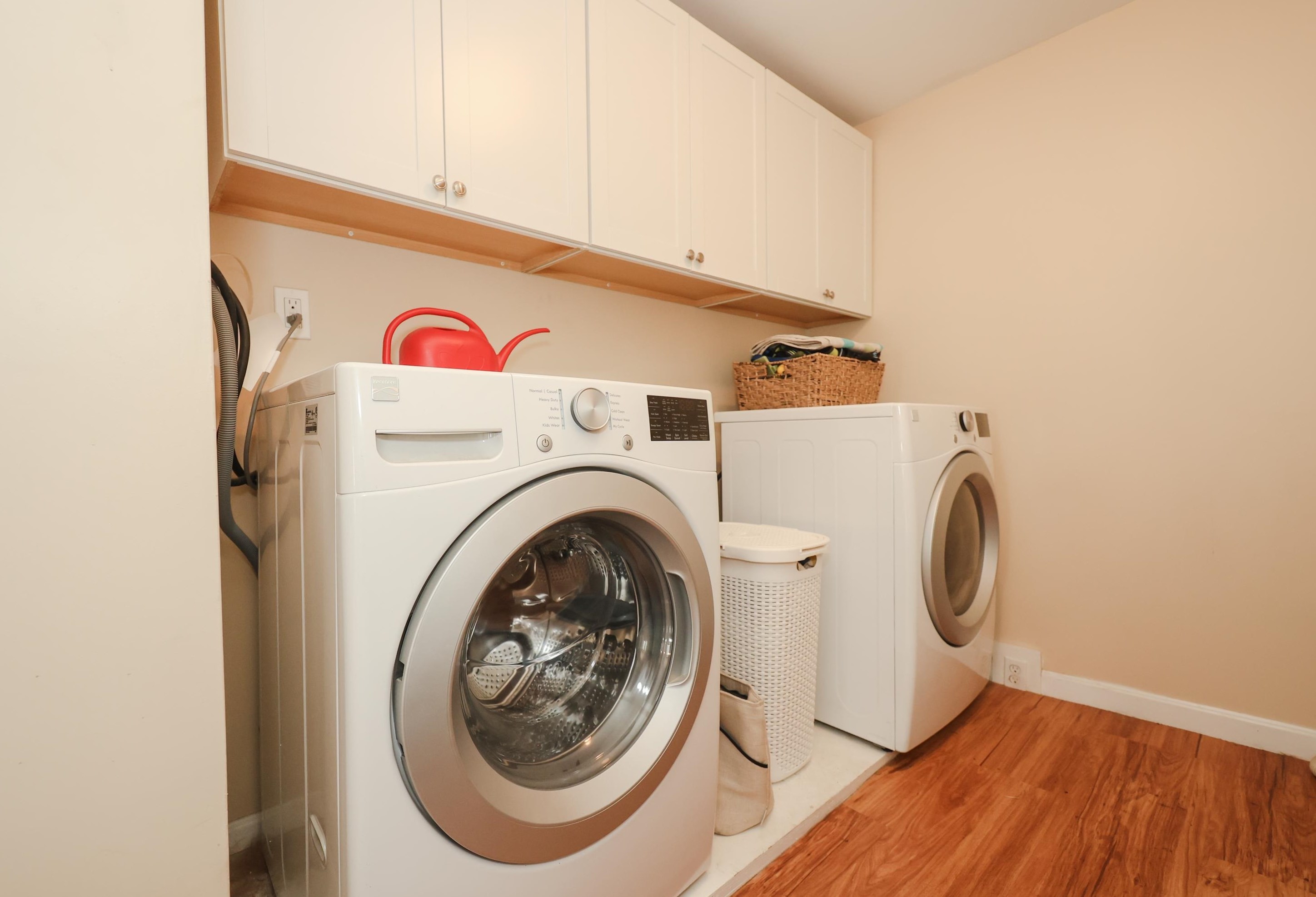 161 Mammoth Rd, Manchester NH  03109-4907 exterior