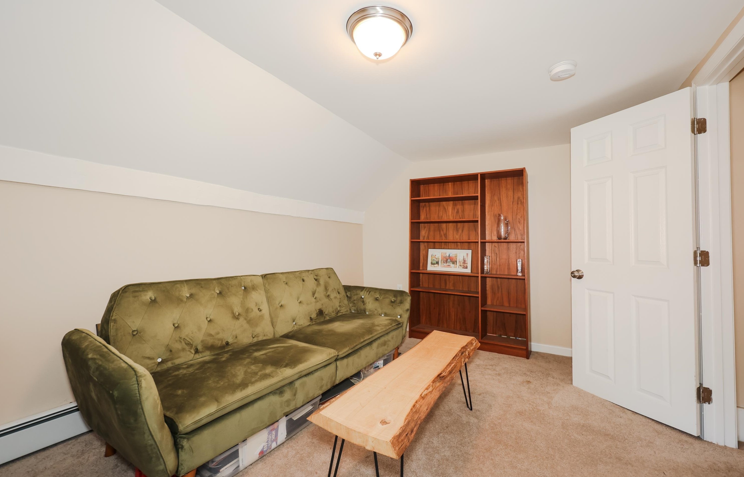 161 Mammoth Rd, Manchester NH  03109-4907 exterior