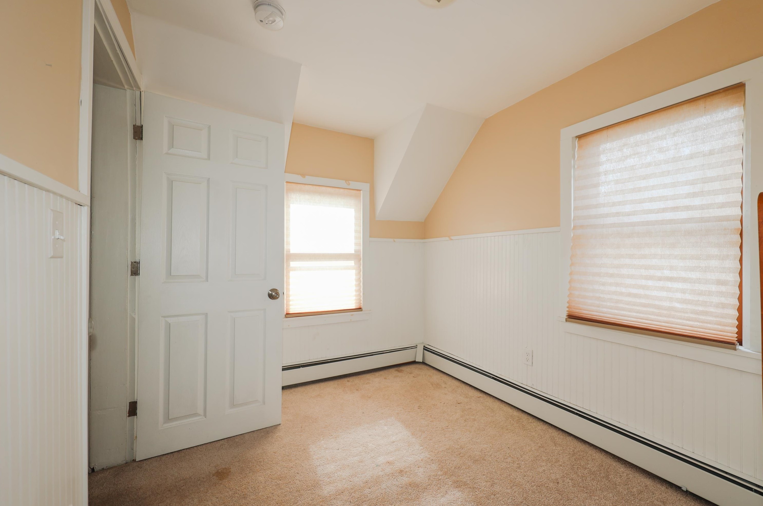 161 Mammoth Rd, Manchester NH  03109-4907 exterior