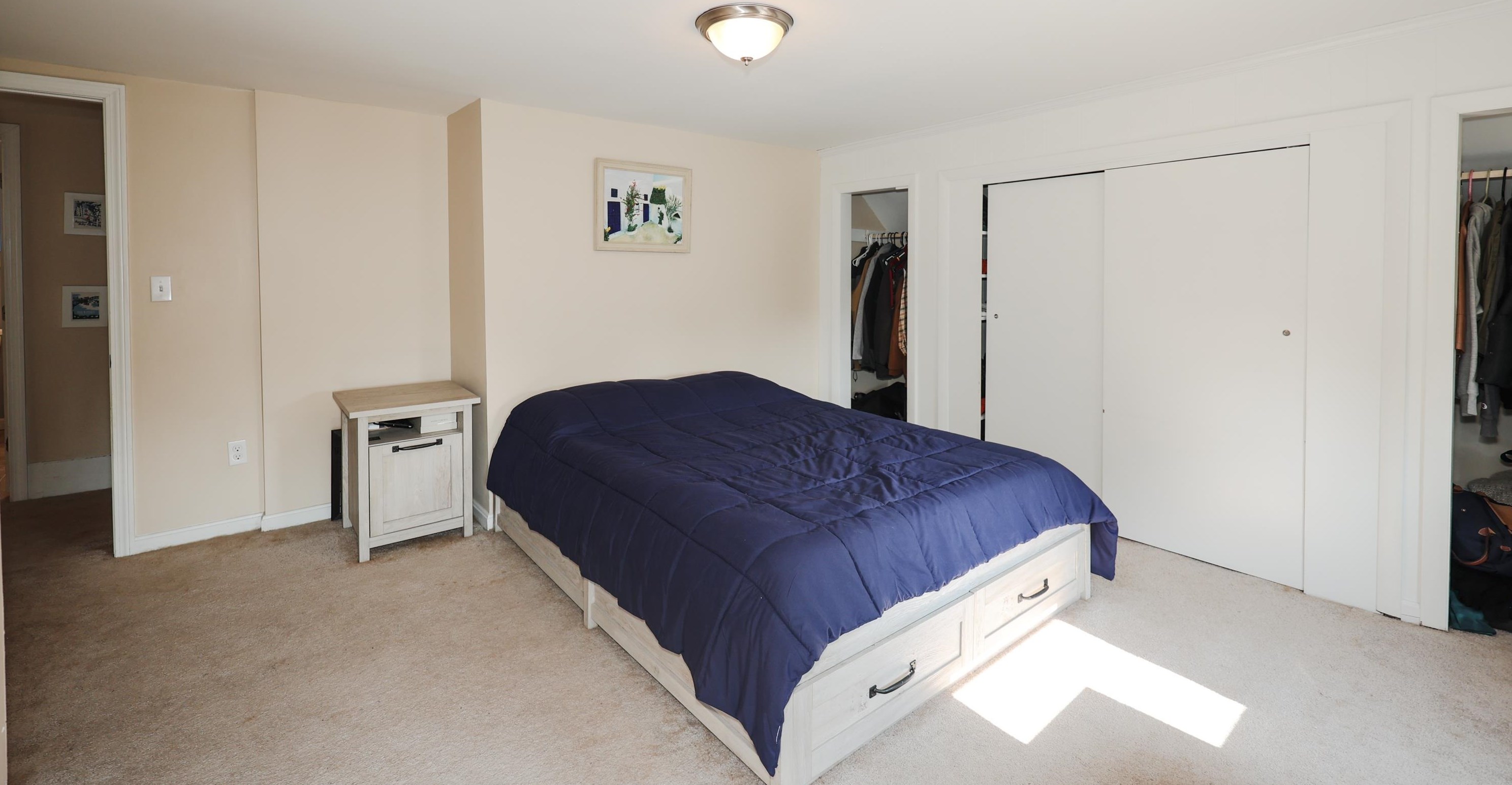 161 Mammoth Rd, Manchester NH  03109-4907 exterior