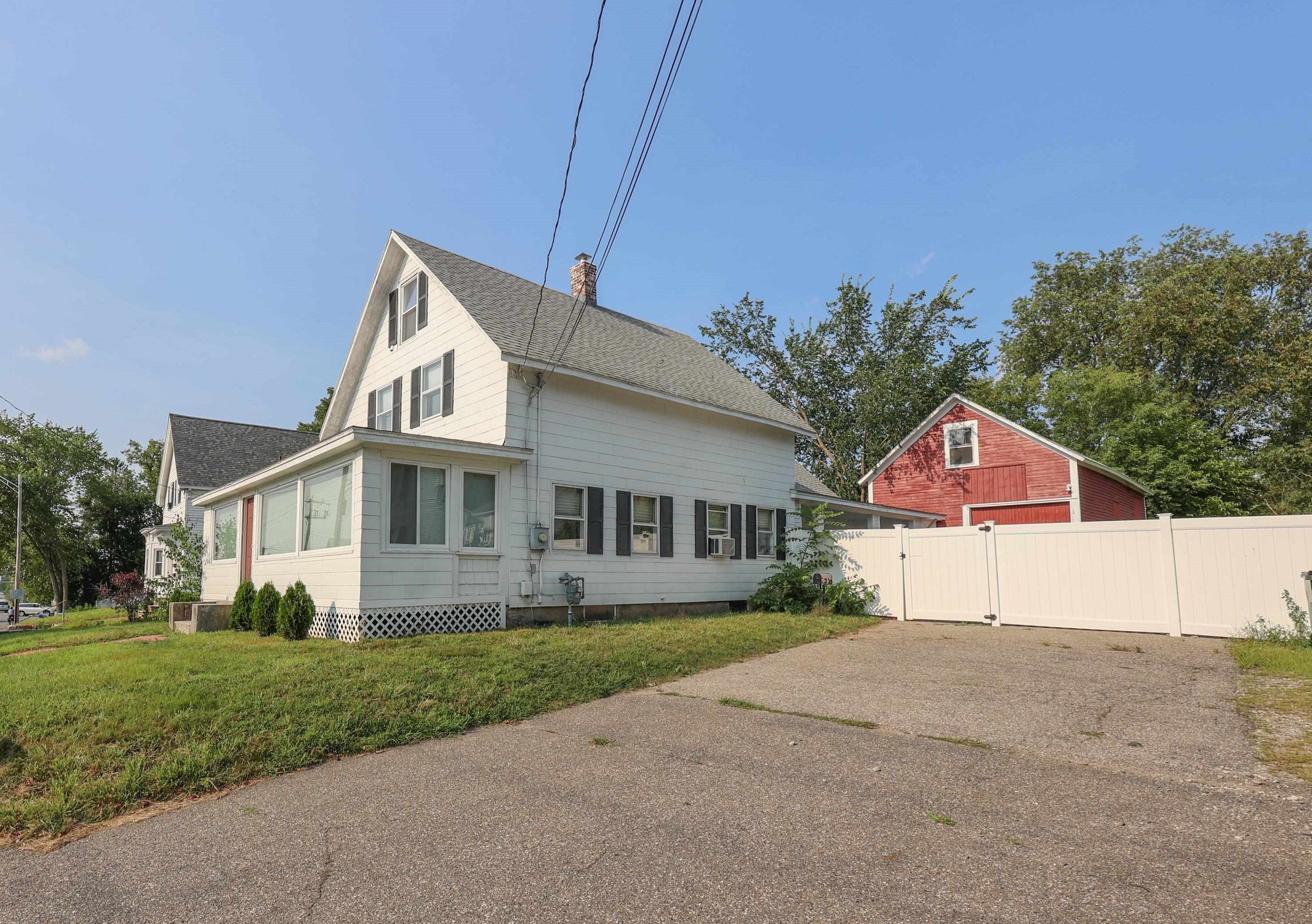 161 Mammoth Rd, Manchester NH  03109-4907 exterior