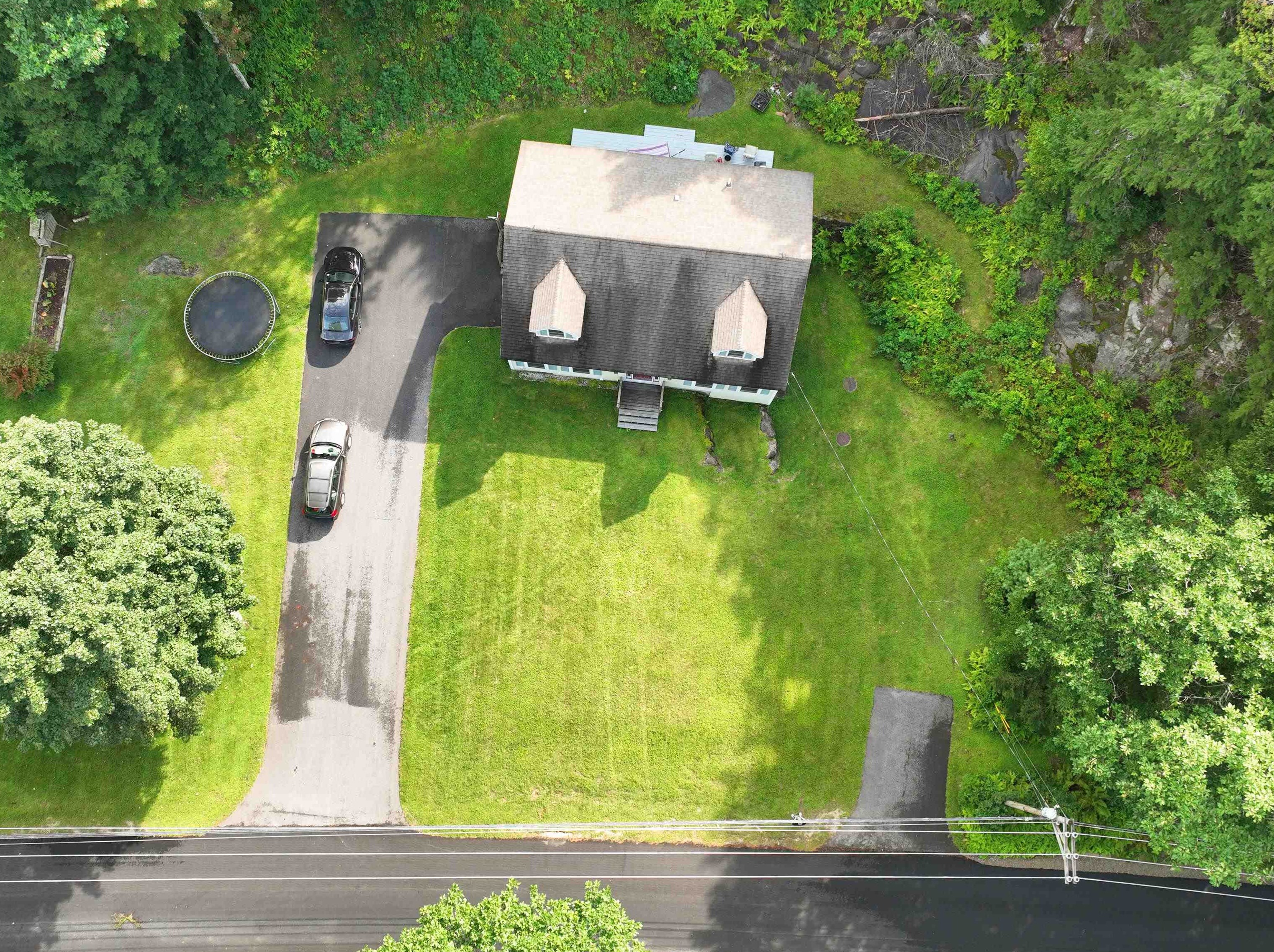 561 Old Route 25, Rumney, NH 03266 exterior