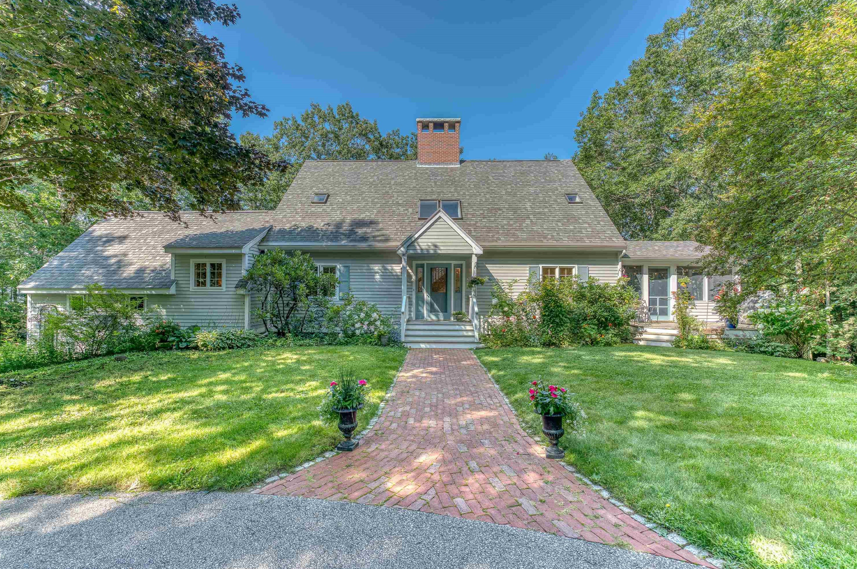57 Sargent Rd, Holderness, NH 03245