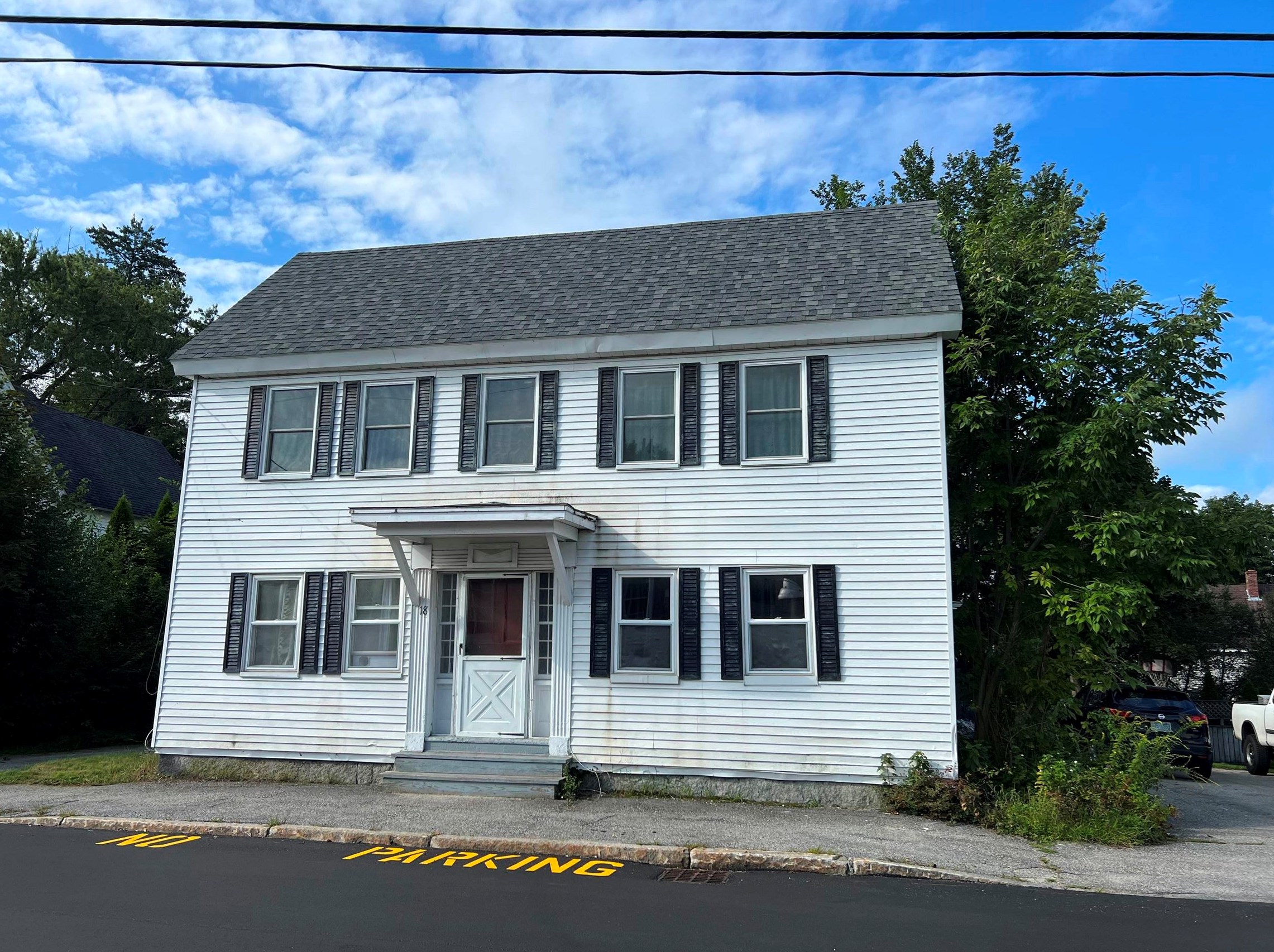 18 Central St, Hillsboro, NH 03244