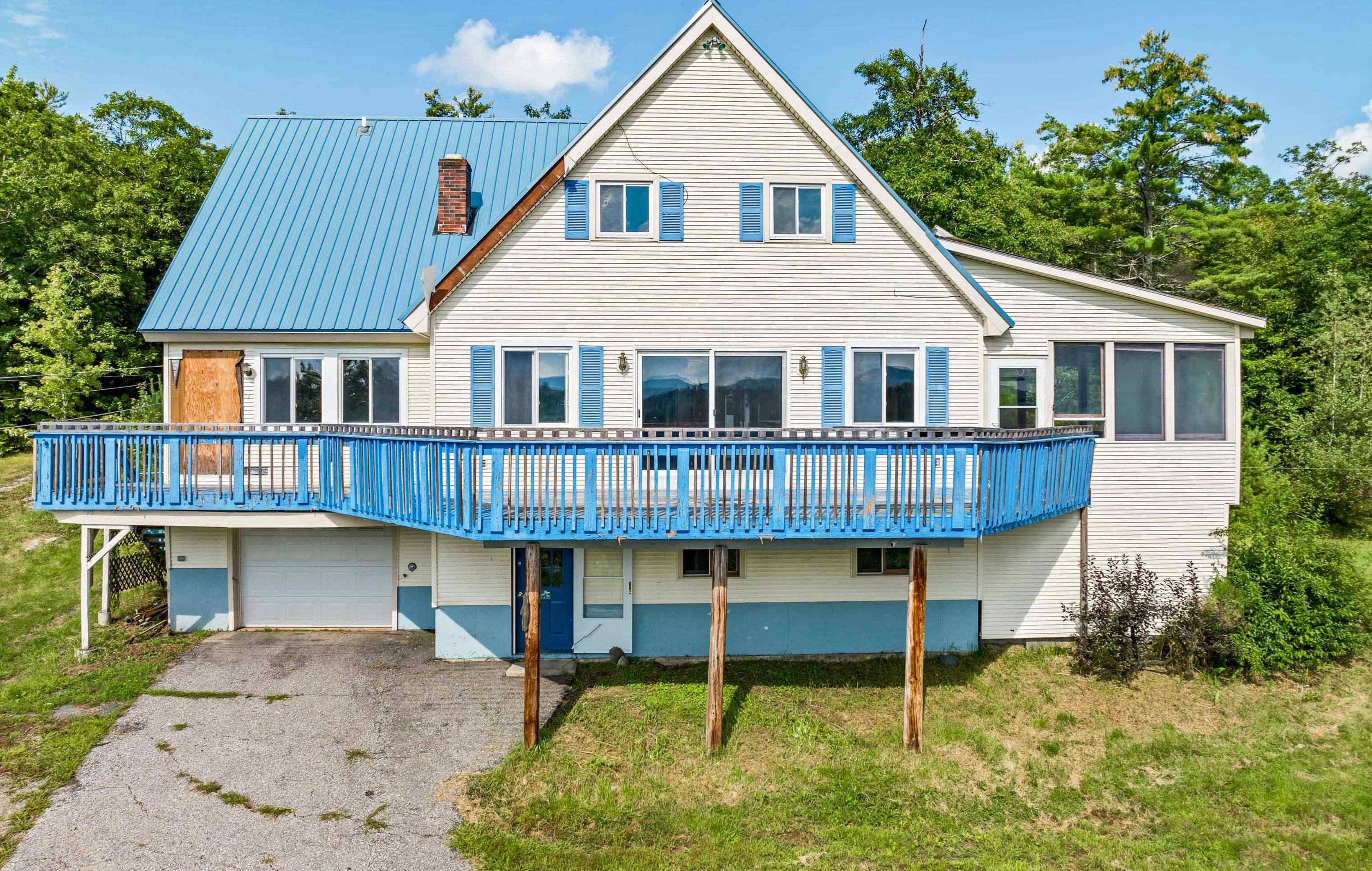 136 Evergreen Dr, New Hampton, NH 03256