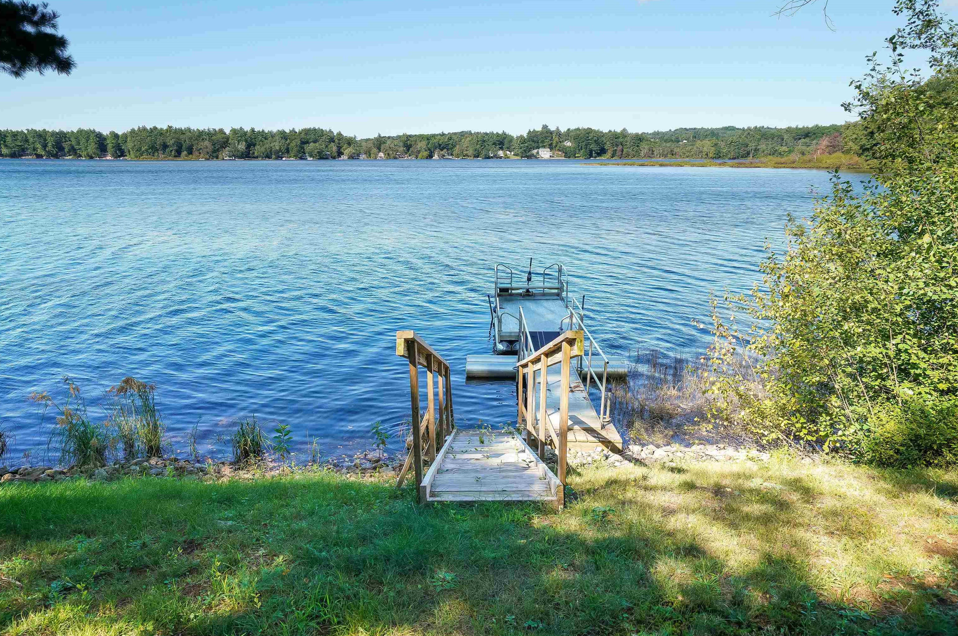 10 Silver Lake Dr, Belmont, NH 03220