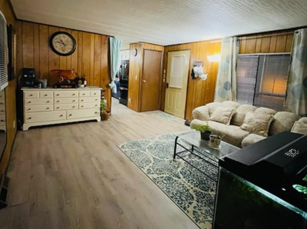 24 Chapparel Dr, Londonderry, NH 03053