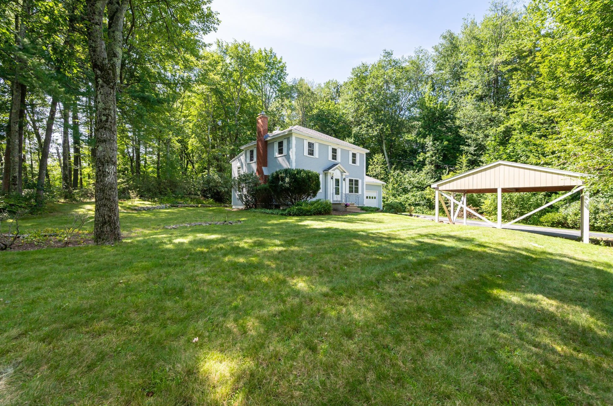 89 Meetinghouse Rd, Manchester, NH 03110-6021