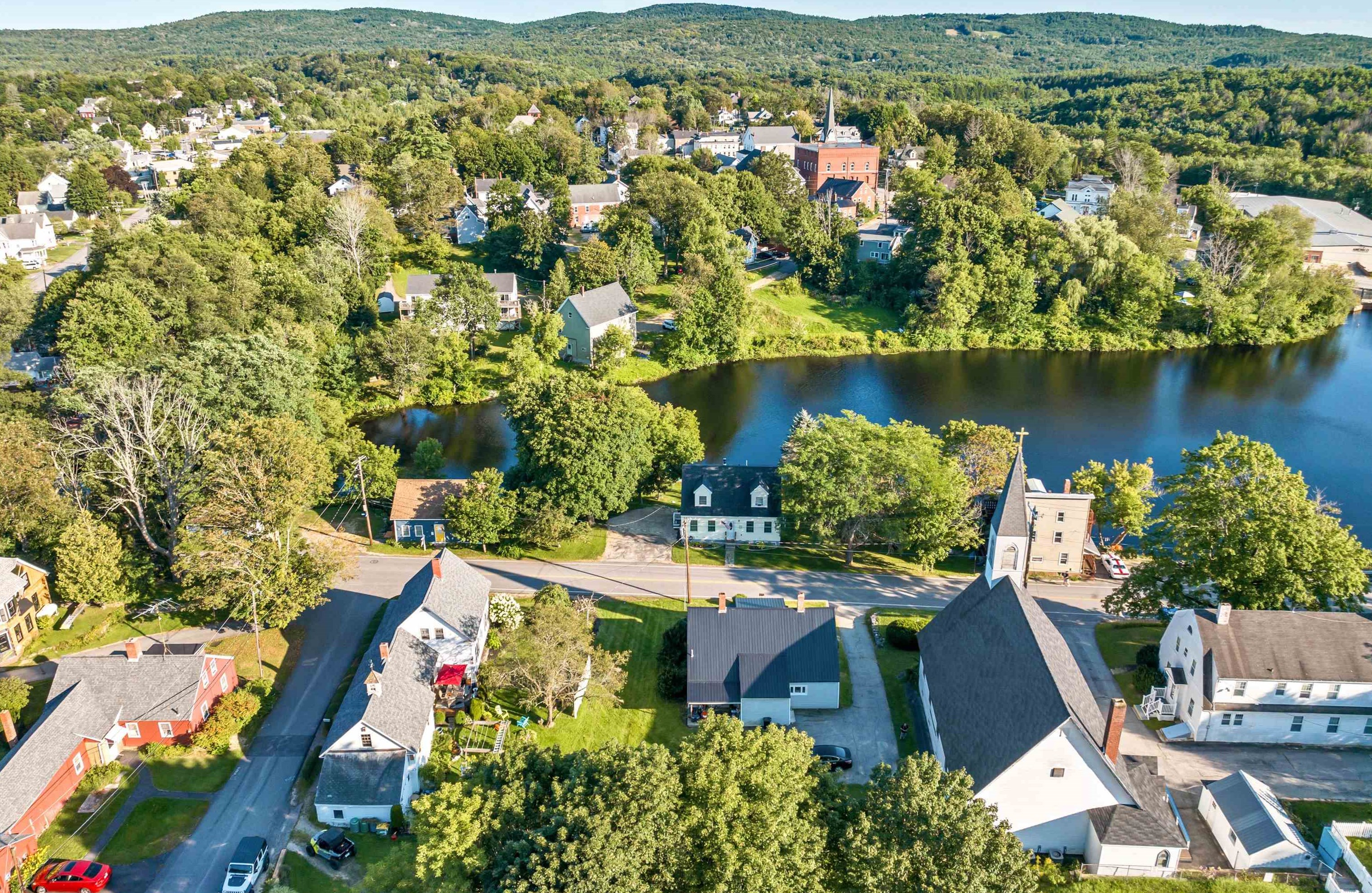 26 River Rd, Pittsfield, NH 03263