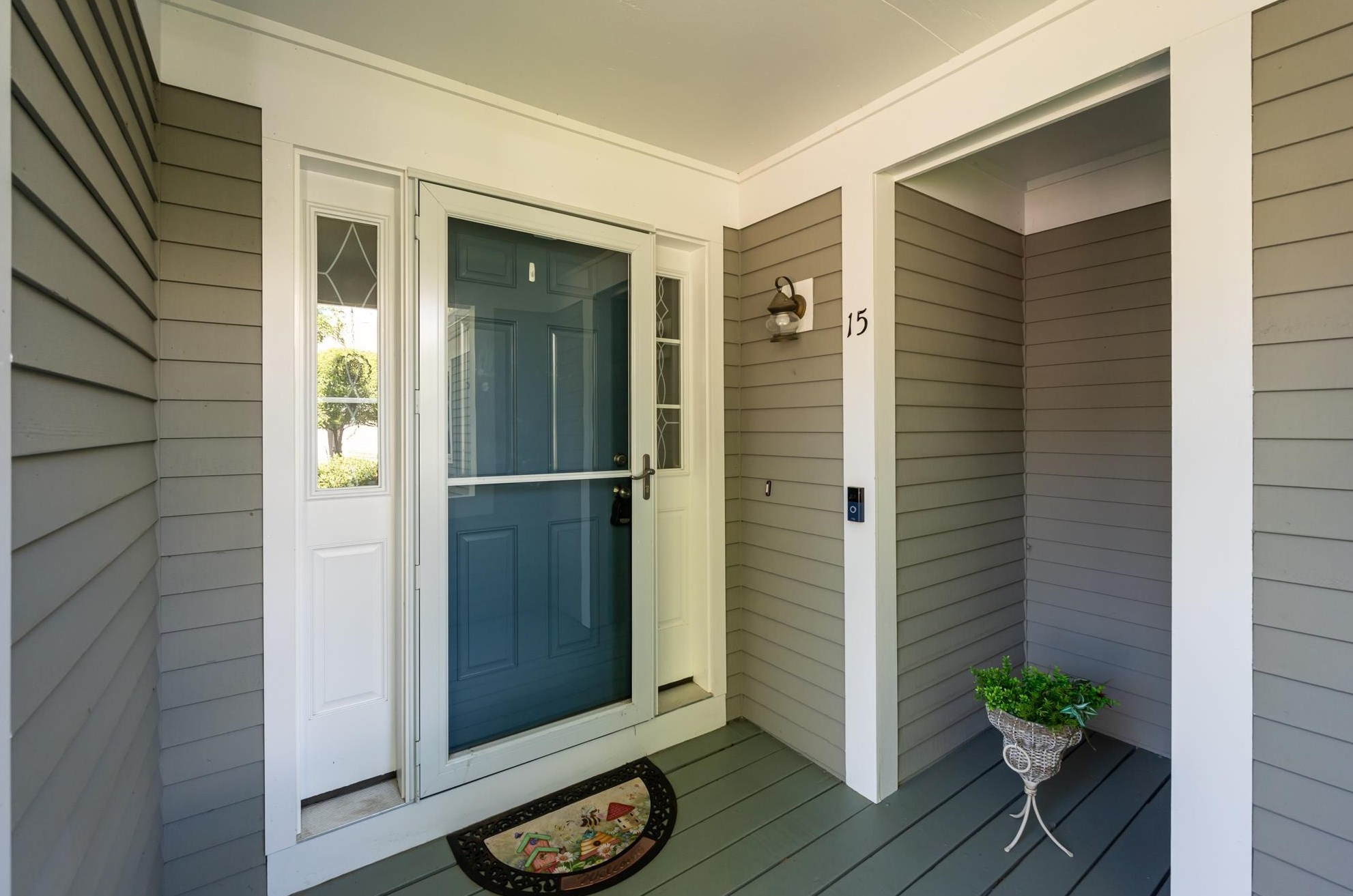 15 Iris Ct, Nashua, NH 03062