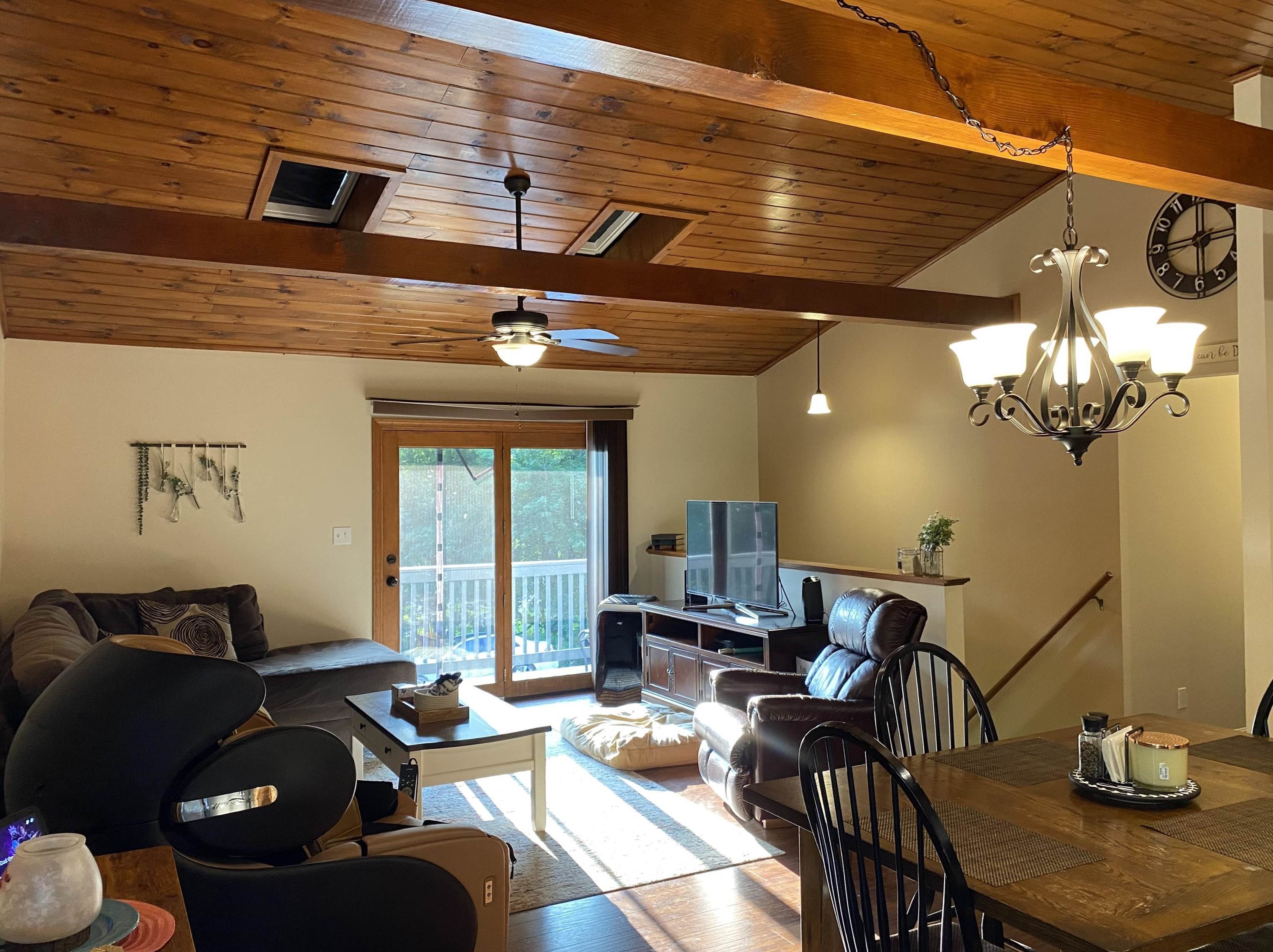 10 Harrington Ave, Berlin, NH 03570-2104