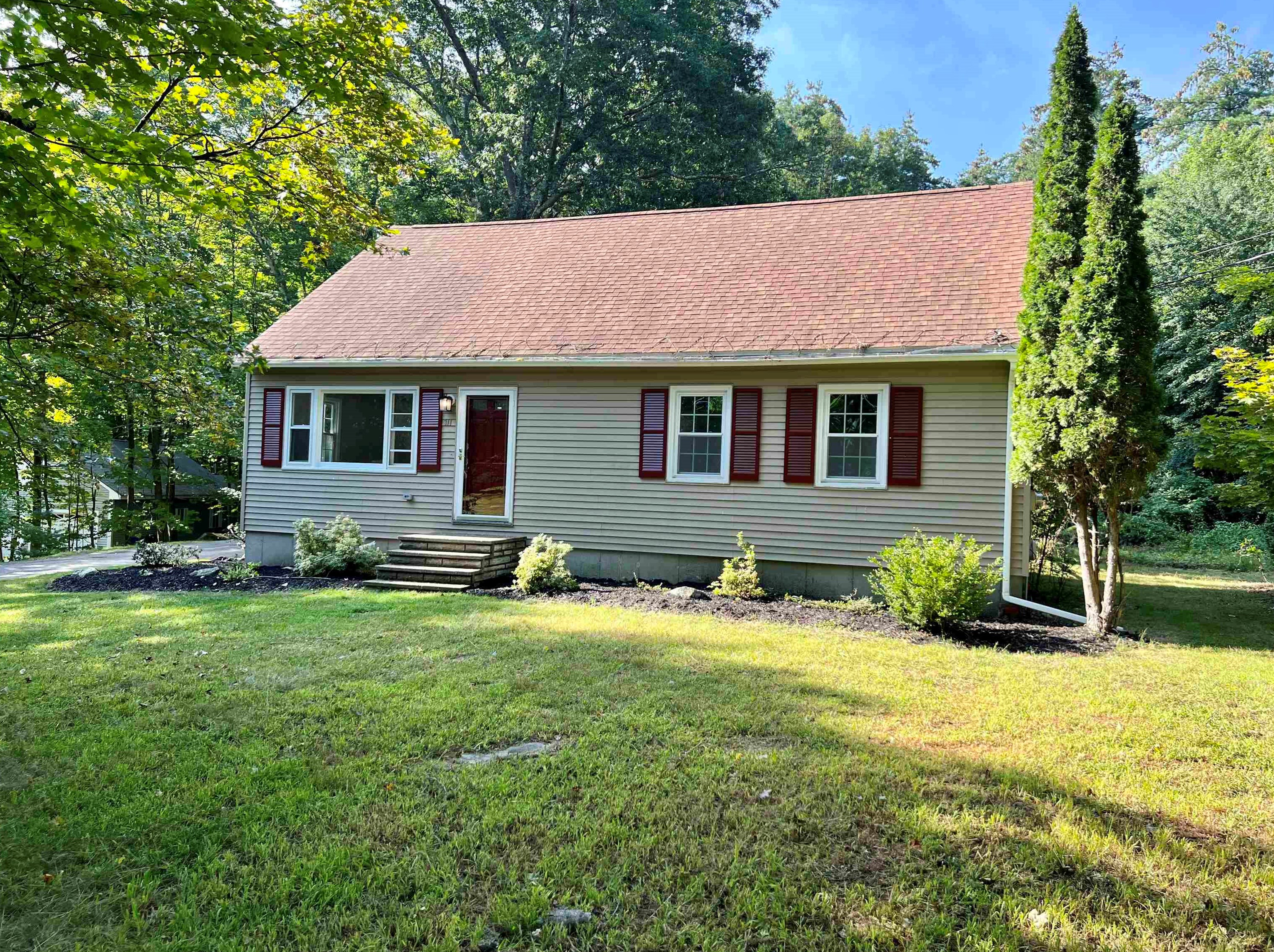 311 Lucas Rd, Manchester, NH 03109
