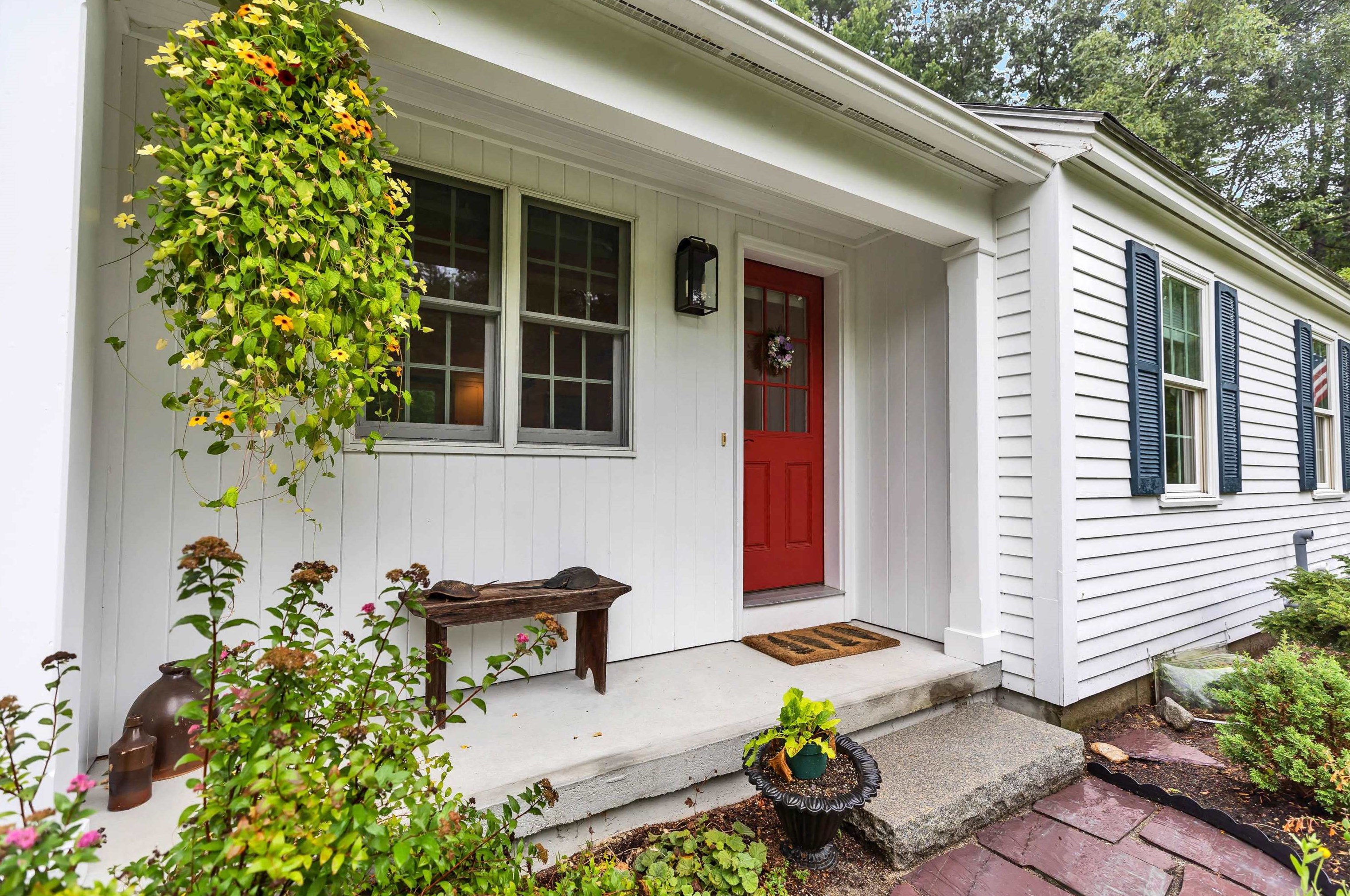 45 Blueberry Ln, Peterborough, NH 03458