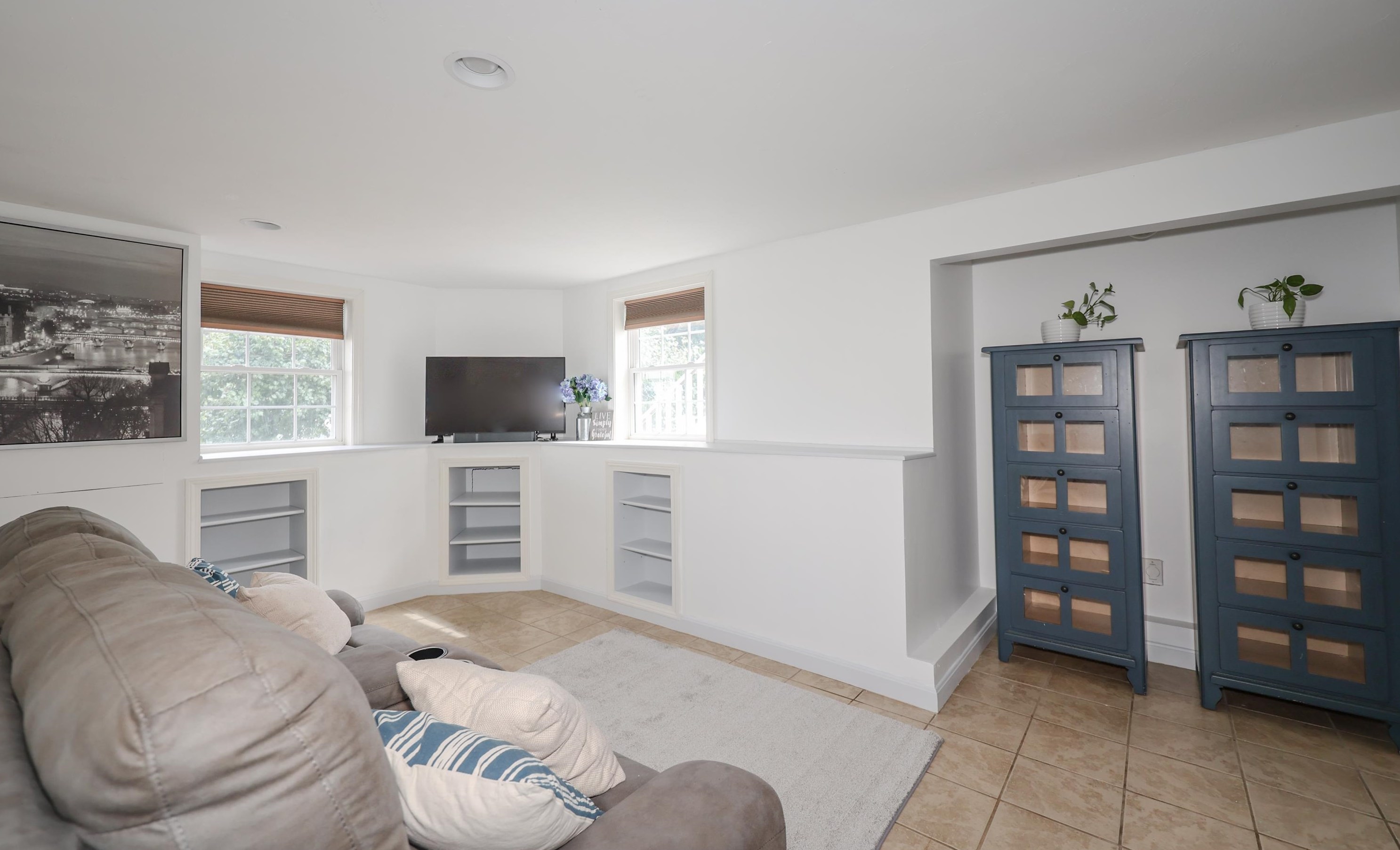 440 Whittington St, Manchester NH  03104-6493 exterior