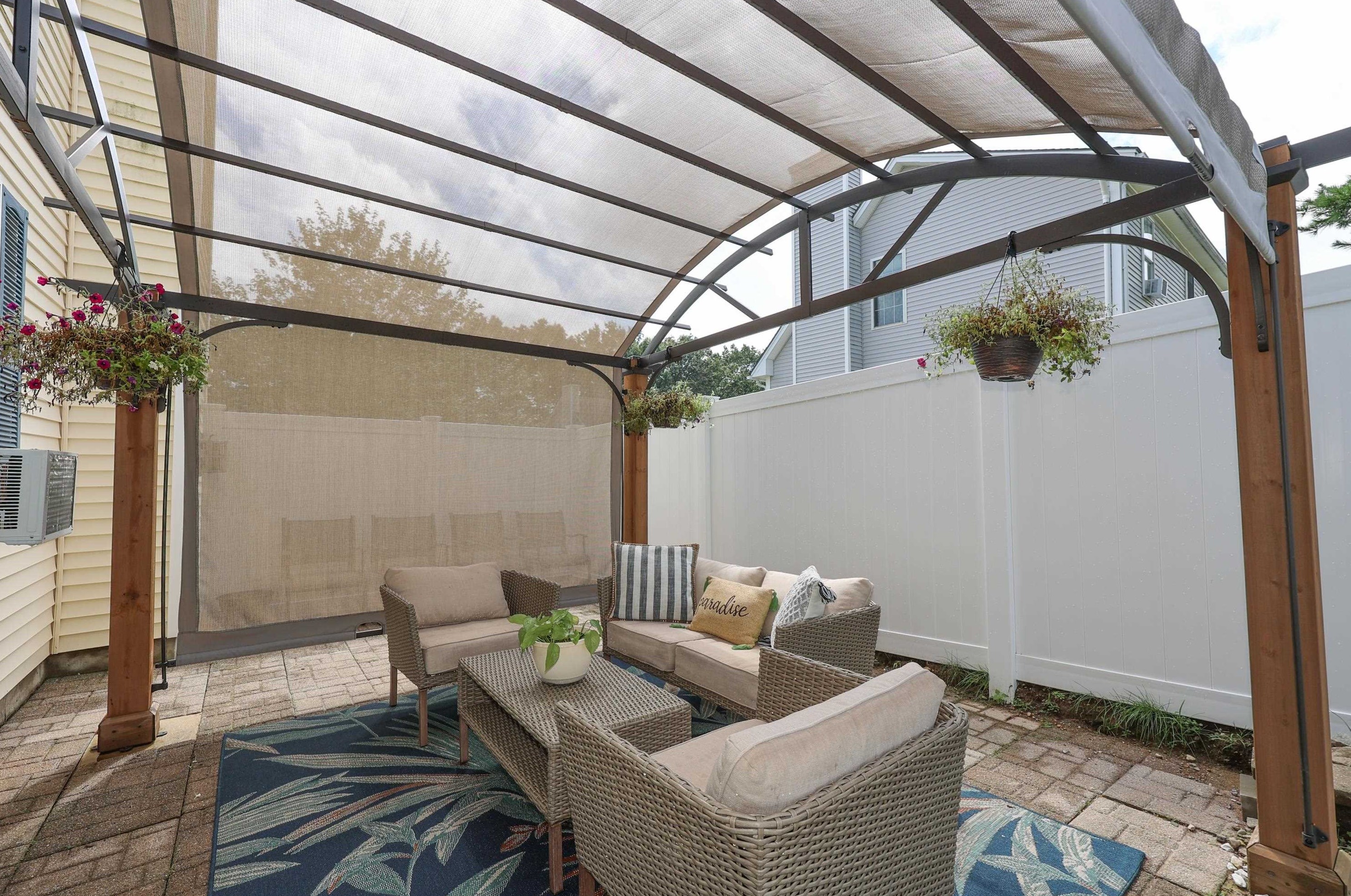 440 Whittington St, Manchester NH  03104-6493 exterior