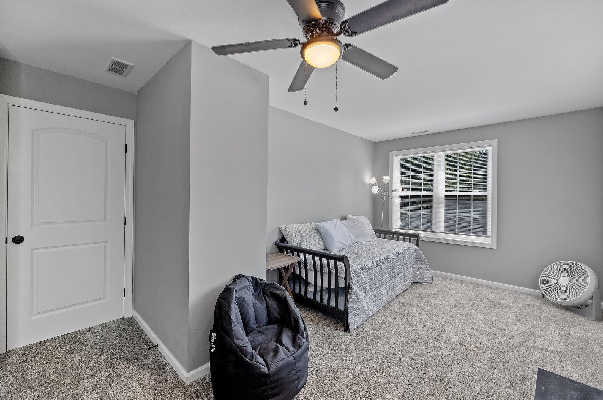 22 Circle Dr, Meredith NH  03253-6304 exterior