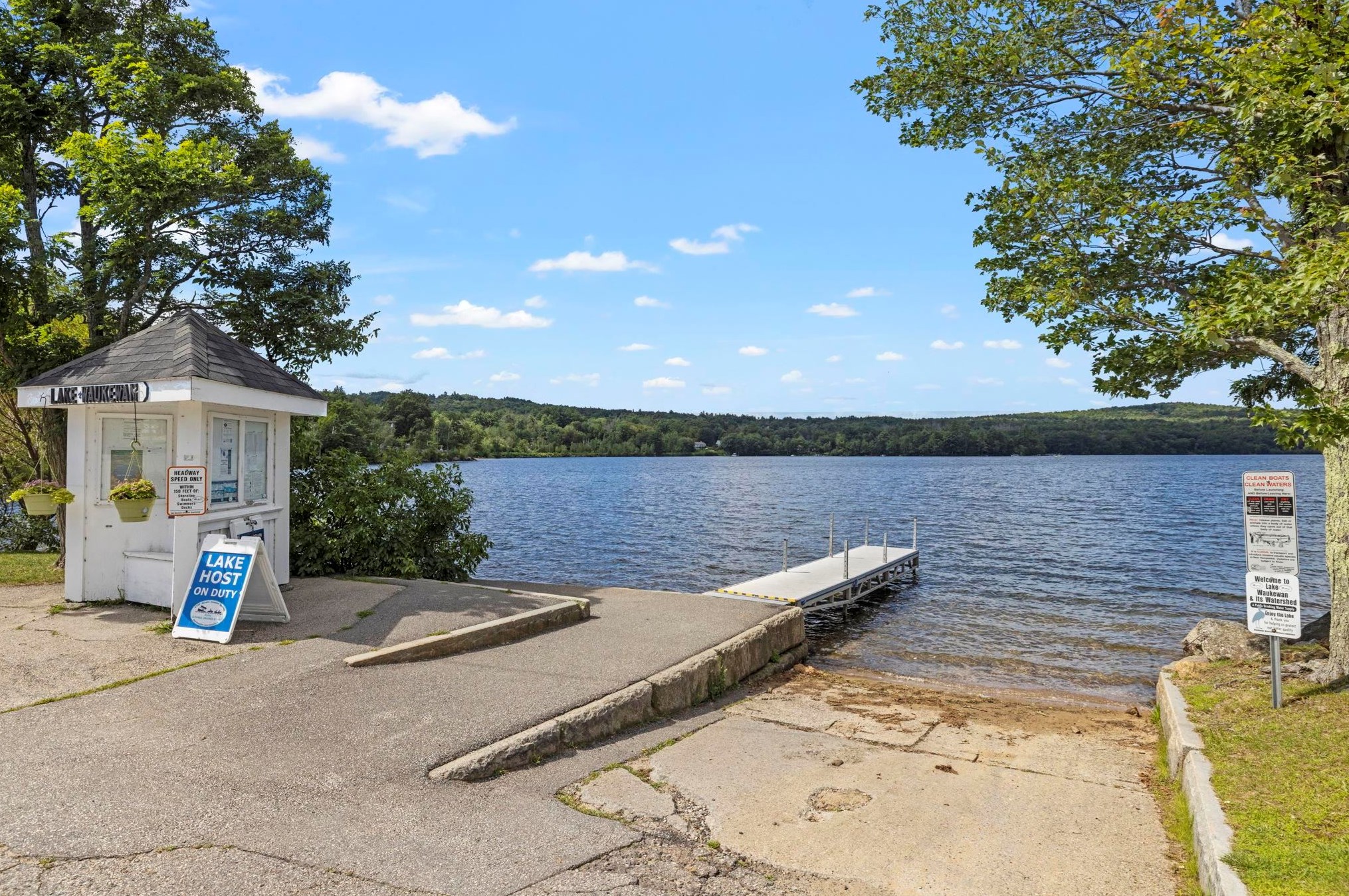 22 Circle Dr, Meredith NH  03253-6304 exterior