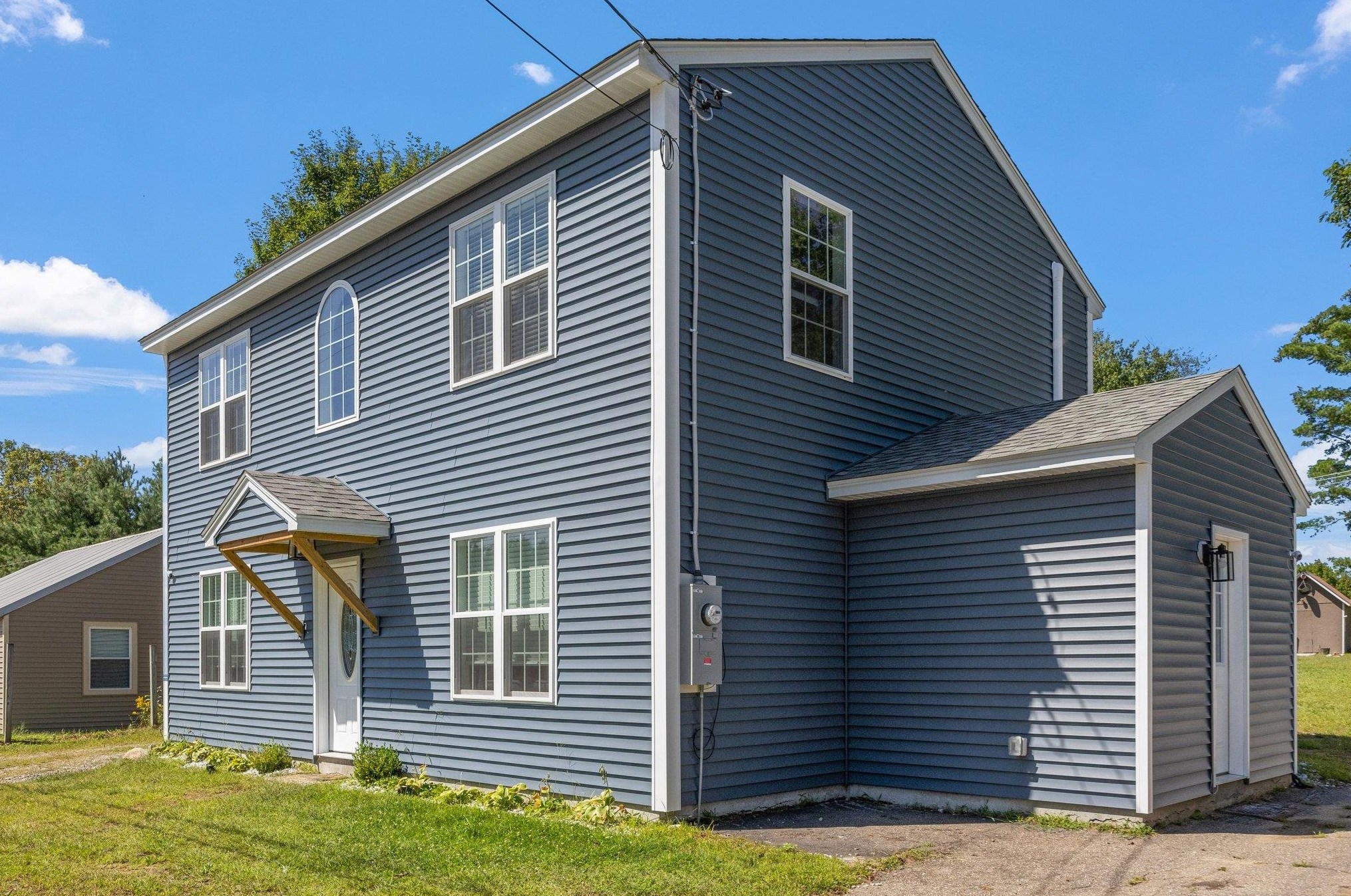 22 Circle Dr, Meredith NH  03253-6304 exterior