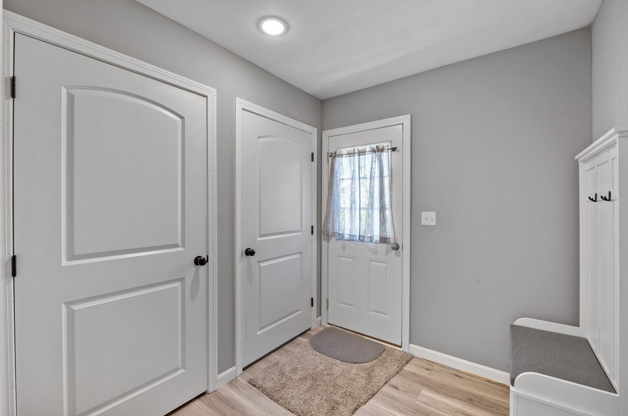 22 Circle Dr, Meredith NH  03253-6304 exterior