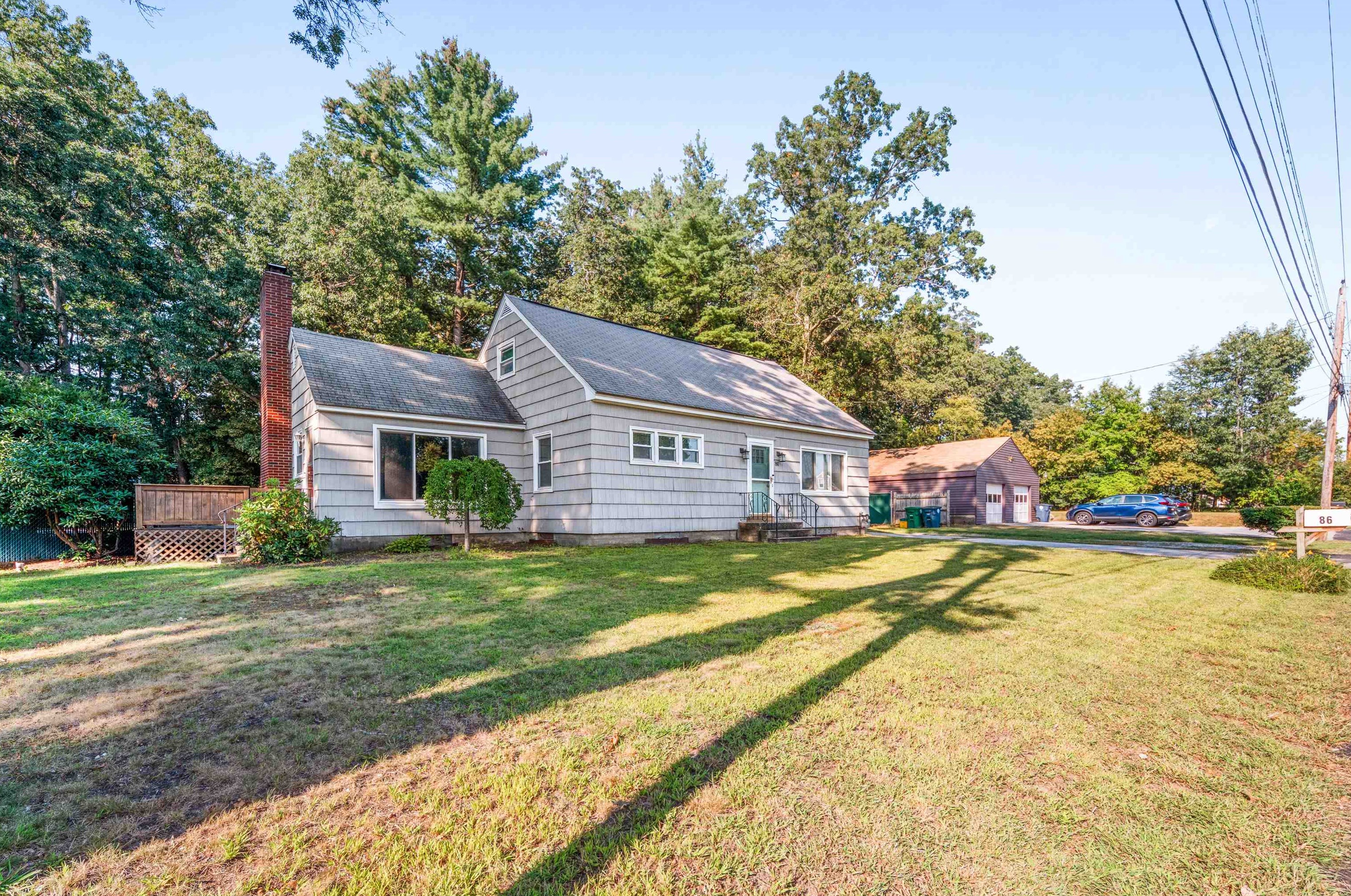 86 Linton St, Nashua, NH 03060
