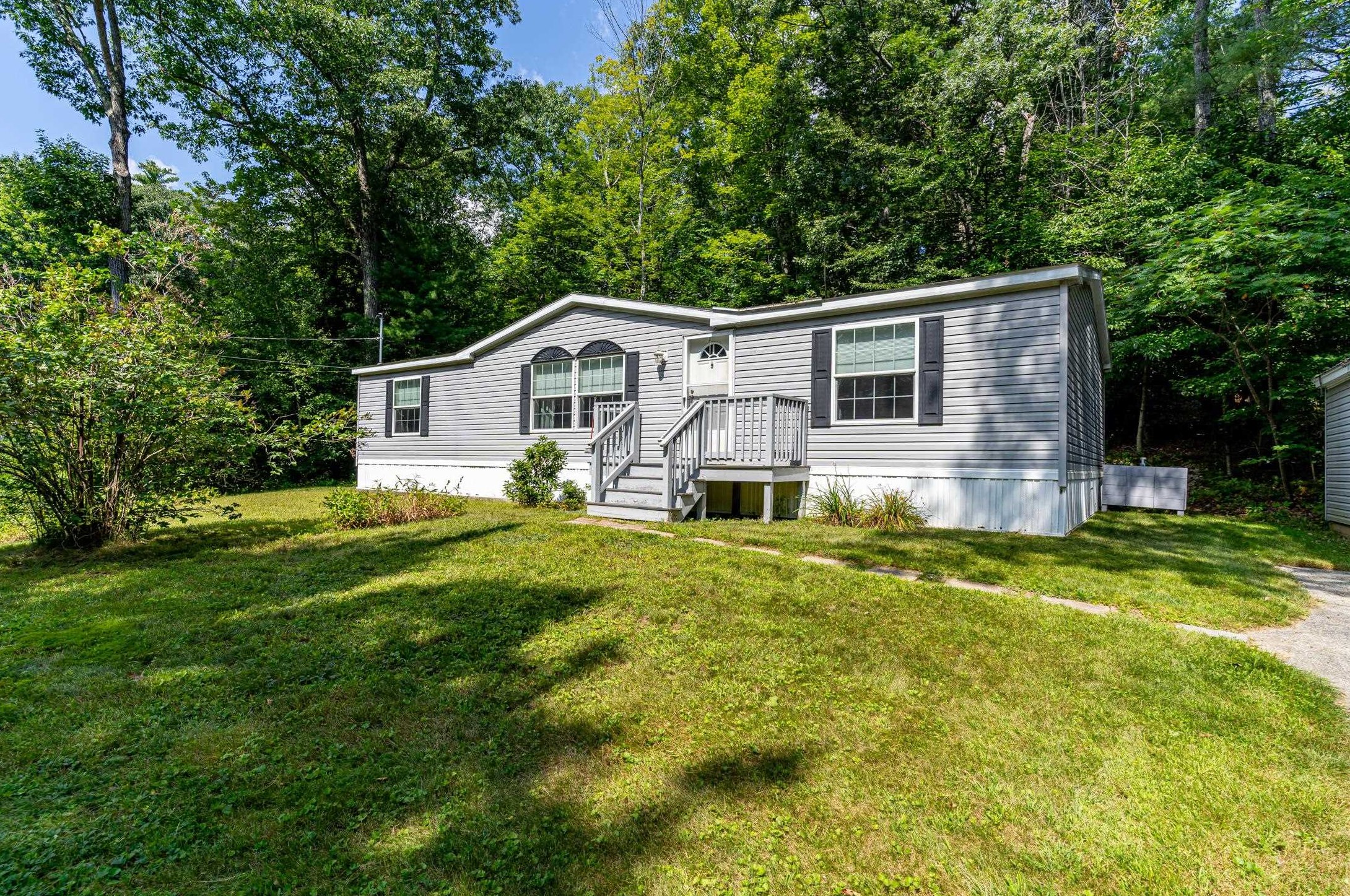 4 Revere St, Milton, NH 03851