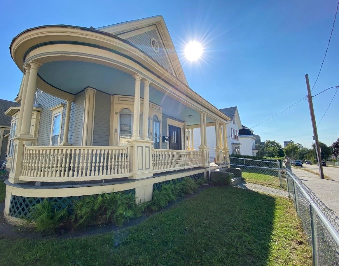 363 Manchester St, Manchester, NH 03103