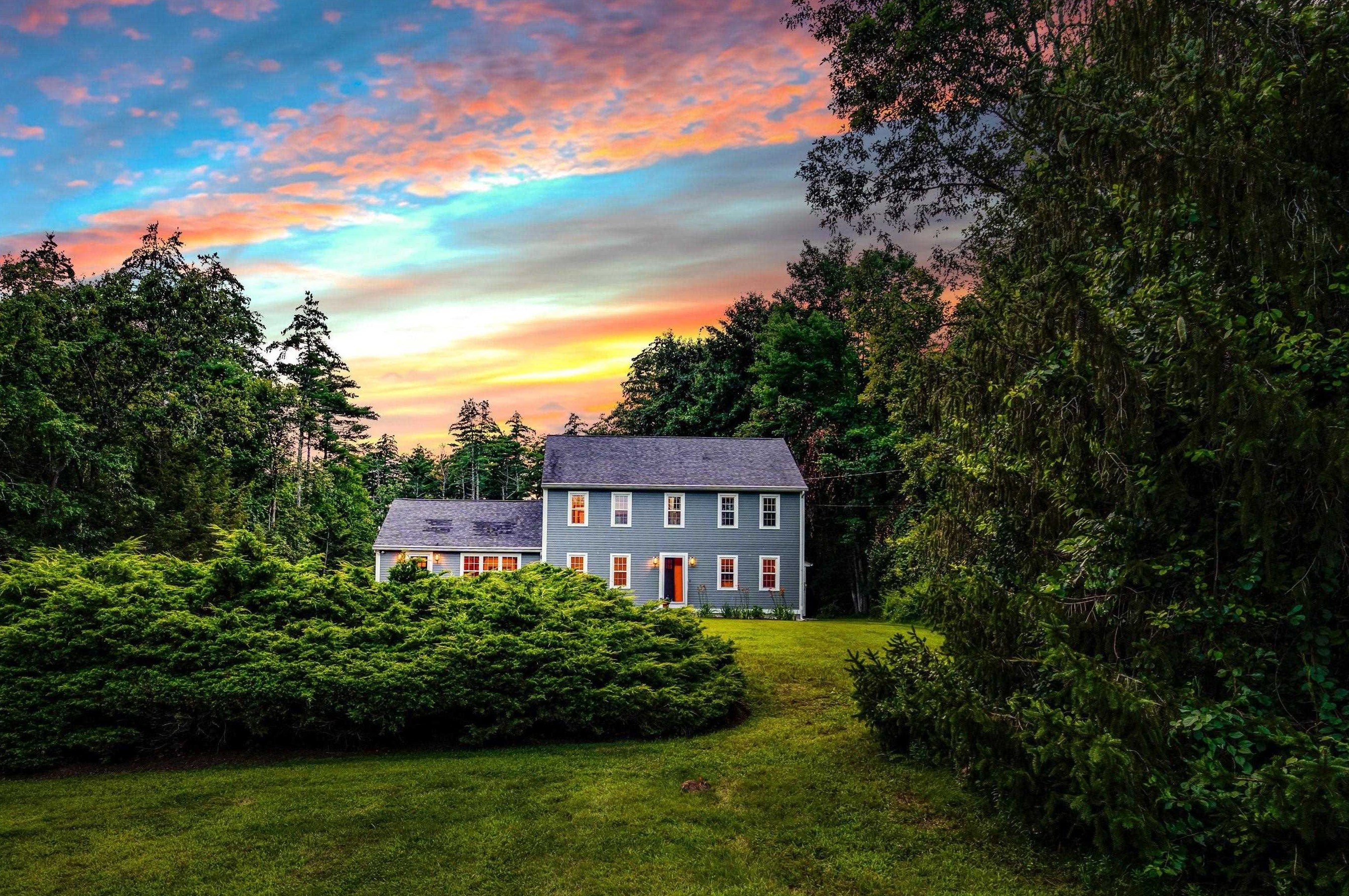 19 Candlewood Dr, Amherst, NH 03031