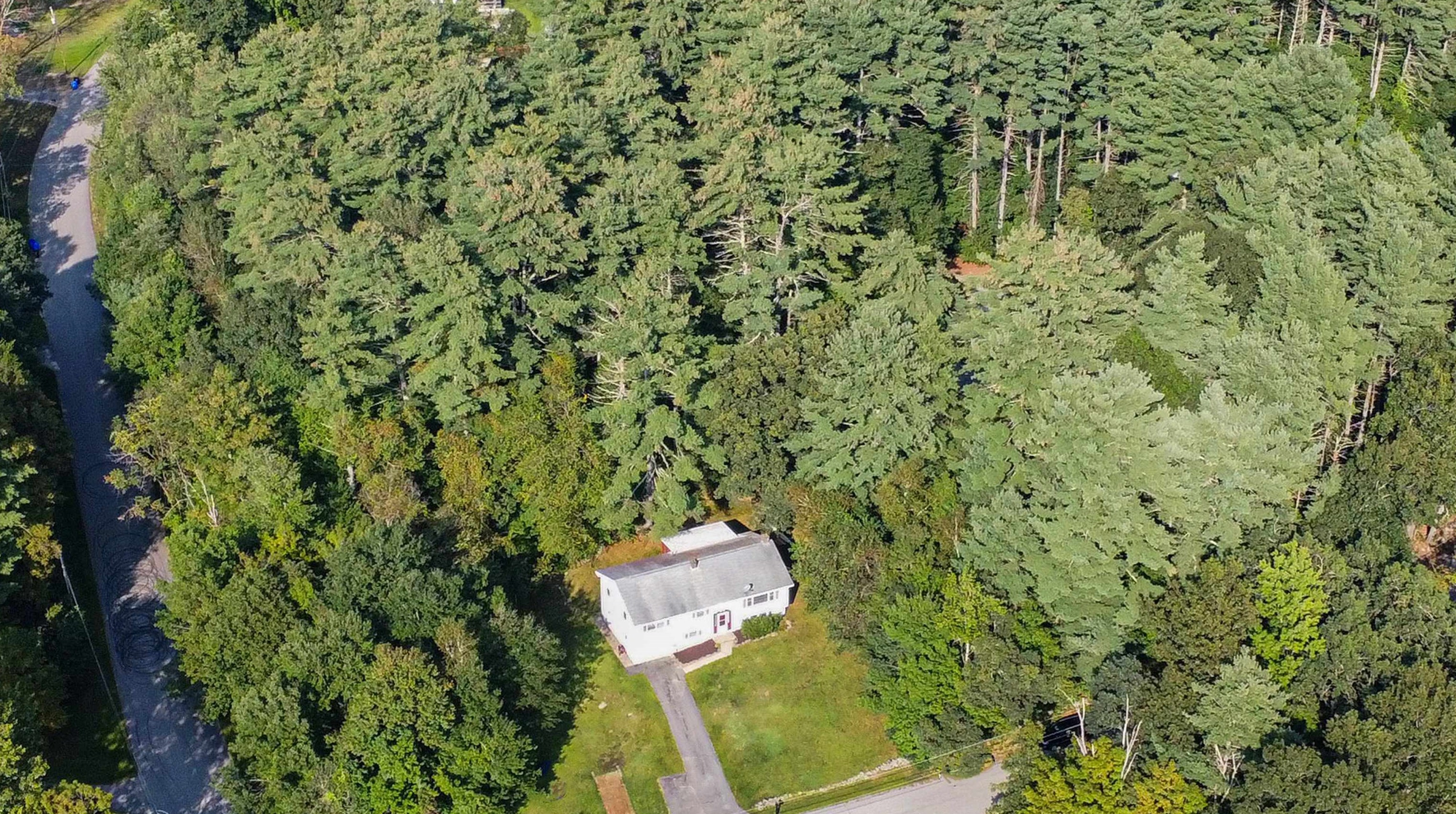 7 Dumont Rd, Hudson, NH 03051-5131
