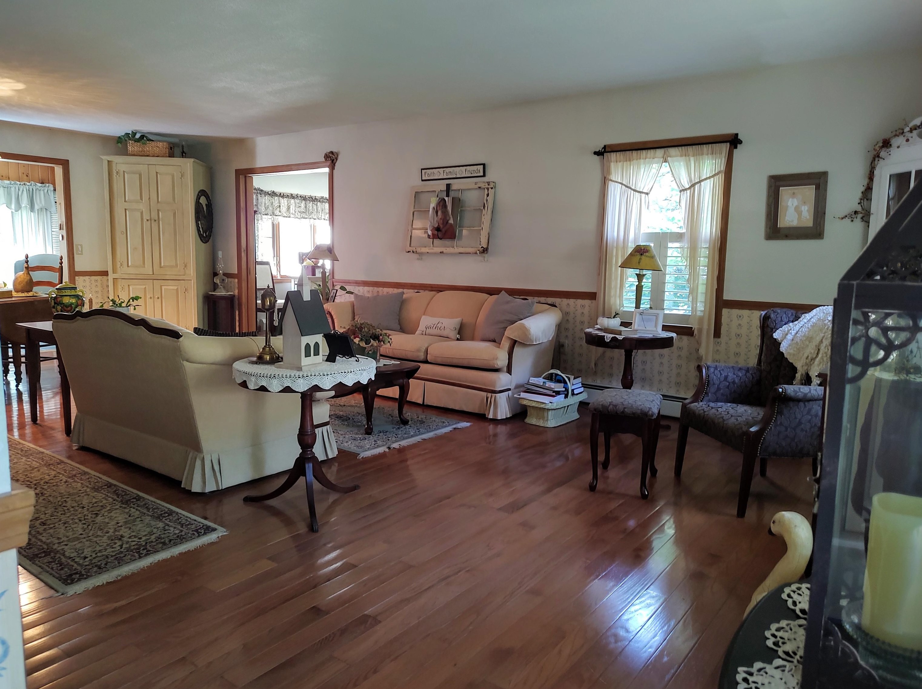 3 Greenleaf Dr, Tuftonboro, NH 03894-4226
