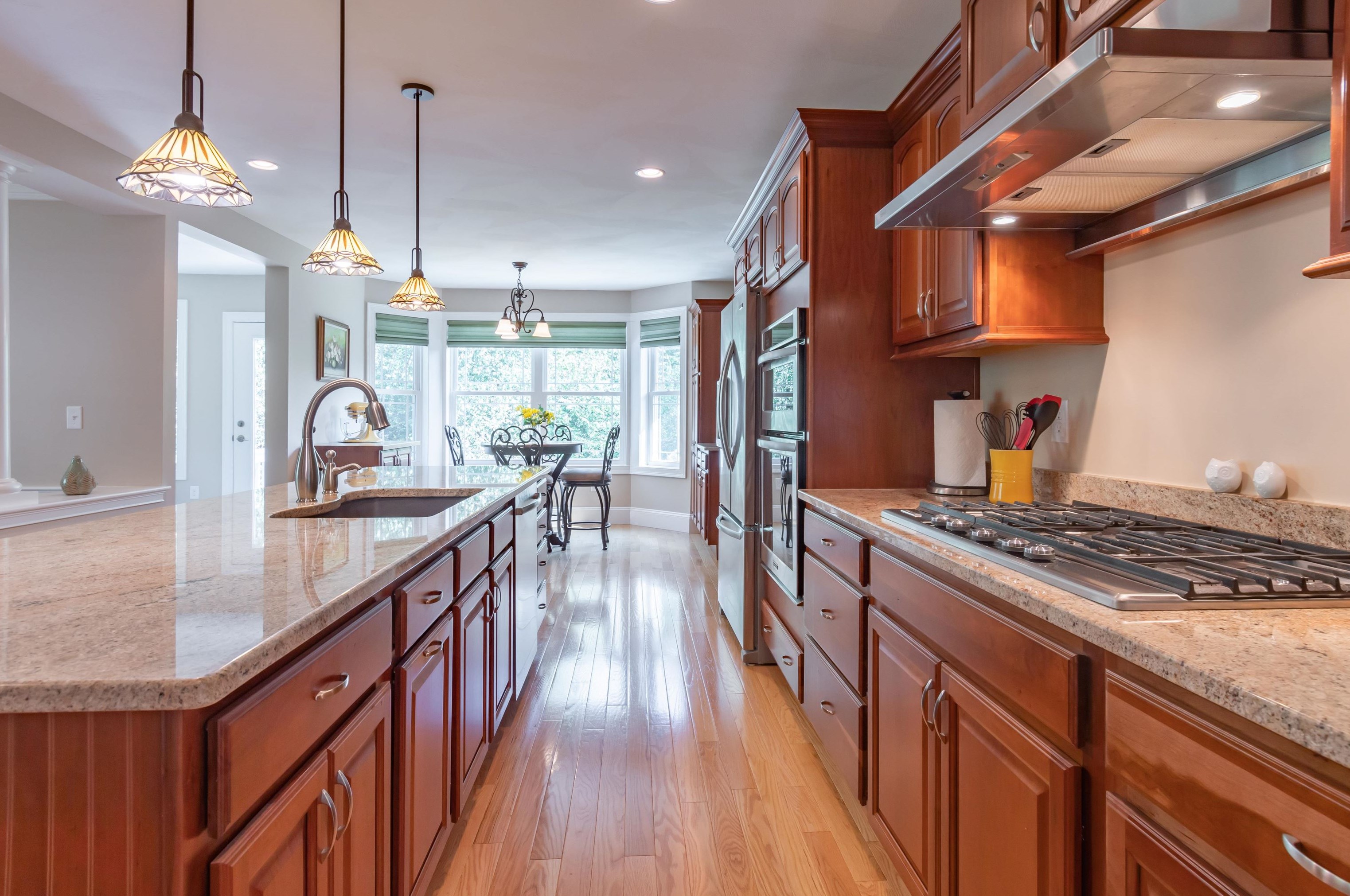 35 Pilgrim Cir, Nashua, NH 03063