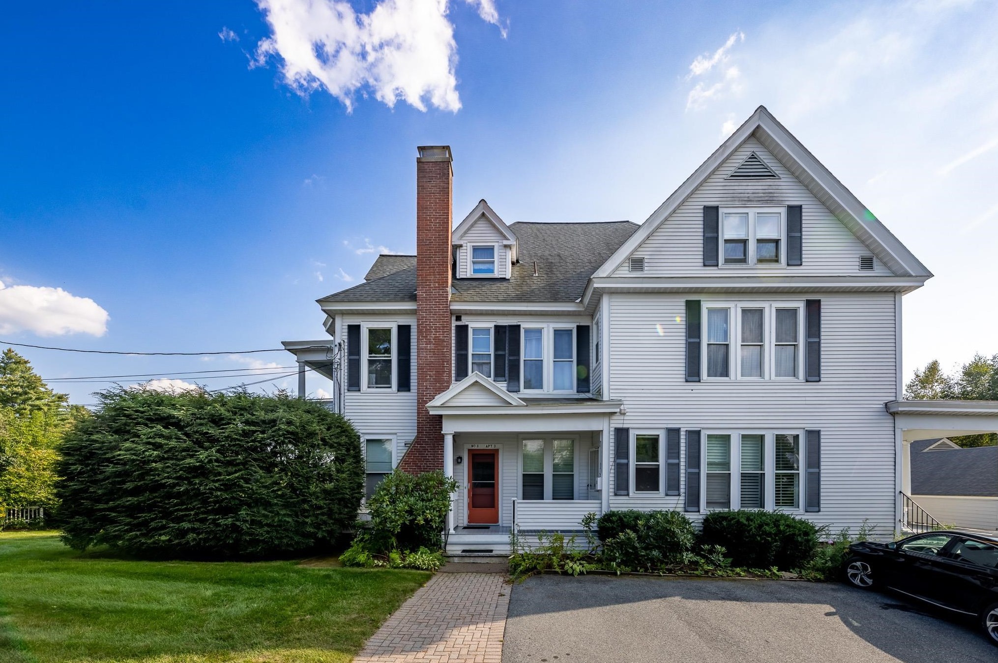 8 Pleasant St, Hanover, NH 03755-2009
