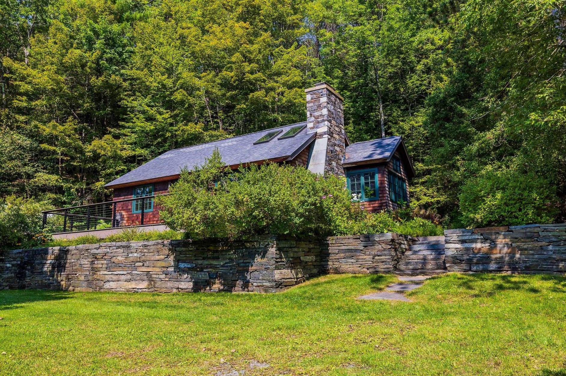 165 Dorchester Rd, Lyme NH  03768-3604 exterior