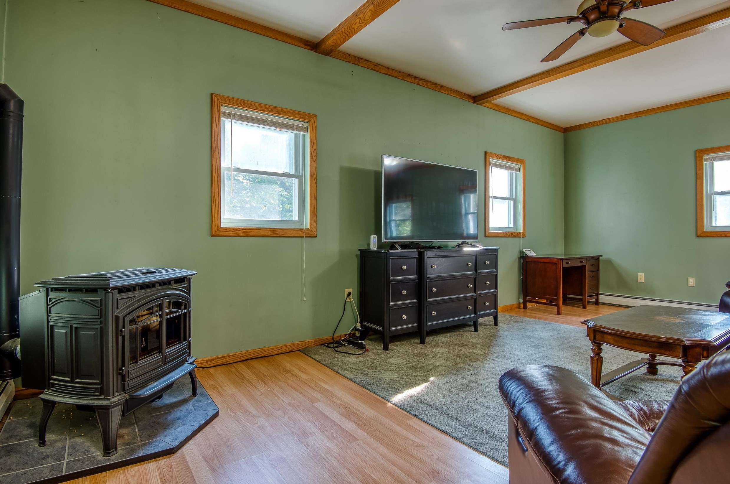 2 Stony Brk Rd, Shelburne NH  03581-1350 exterior