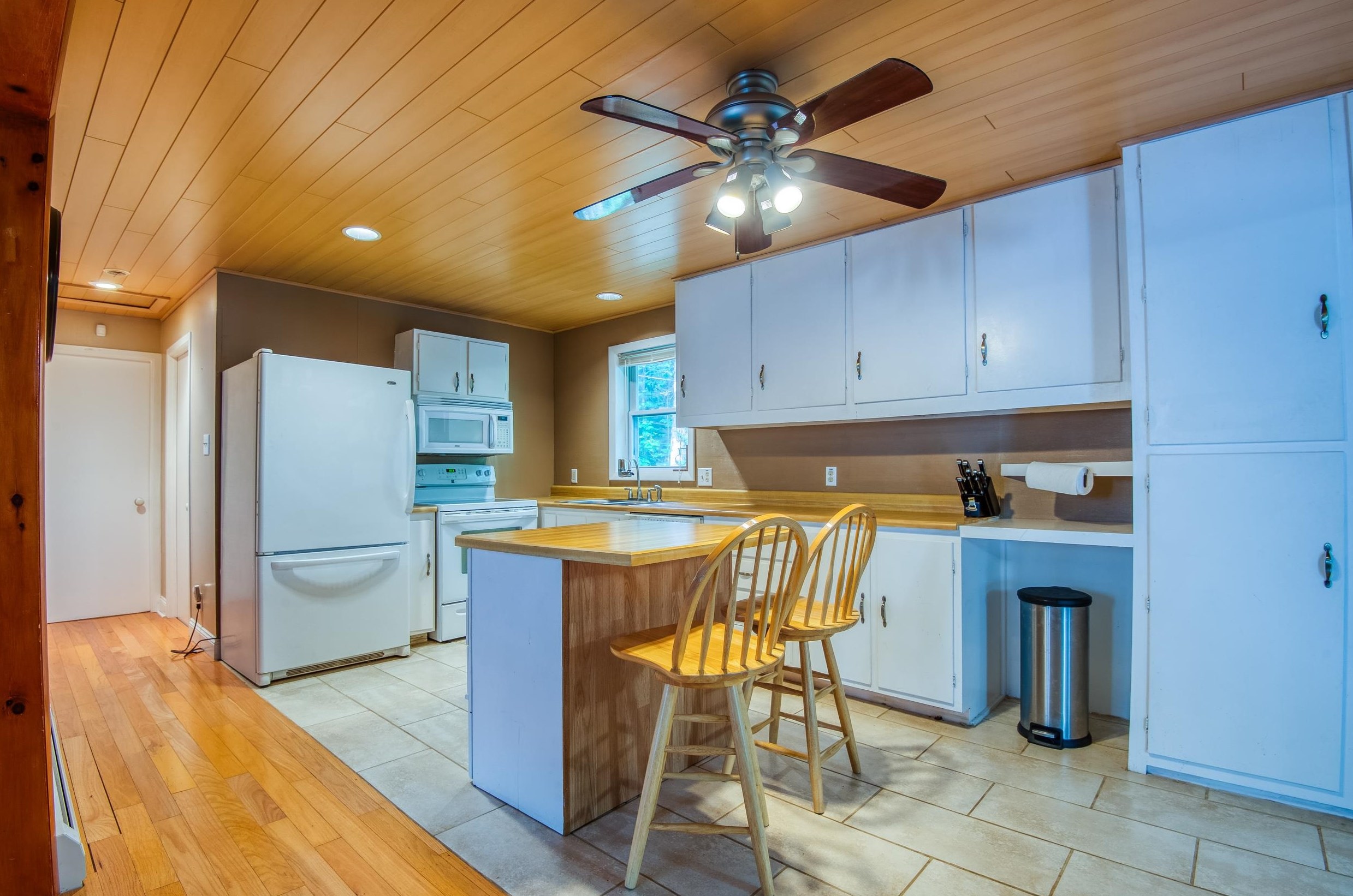 2 Stony Brk Rd, Shelburne NH  03581-1350 exterior