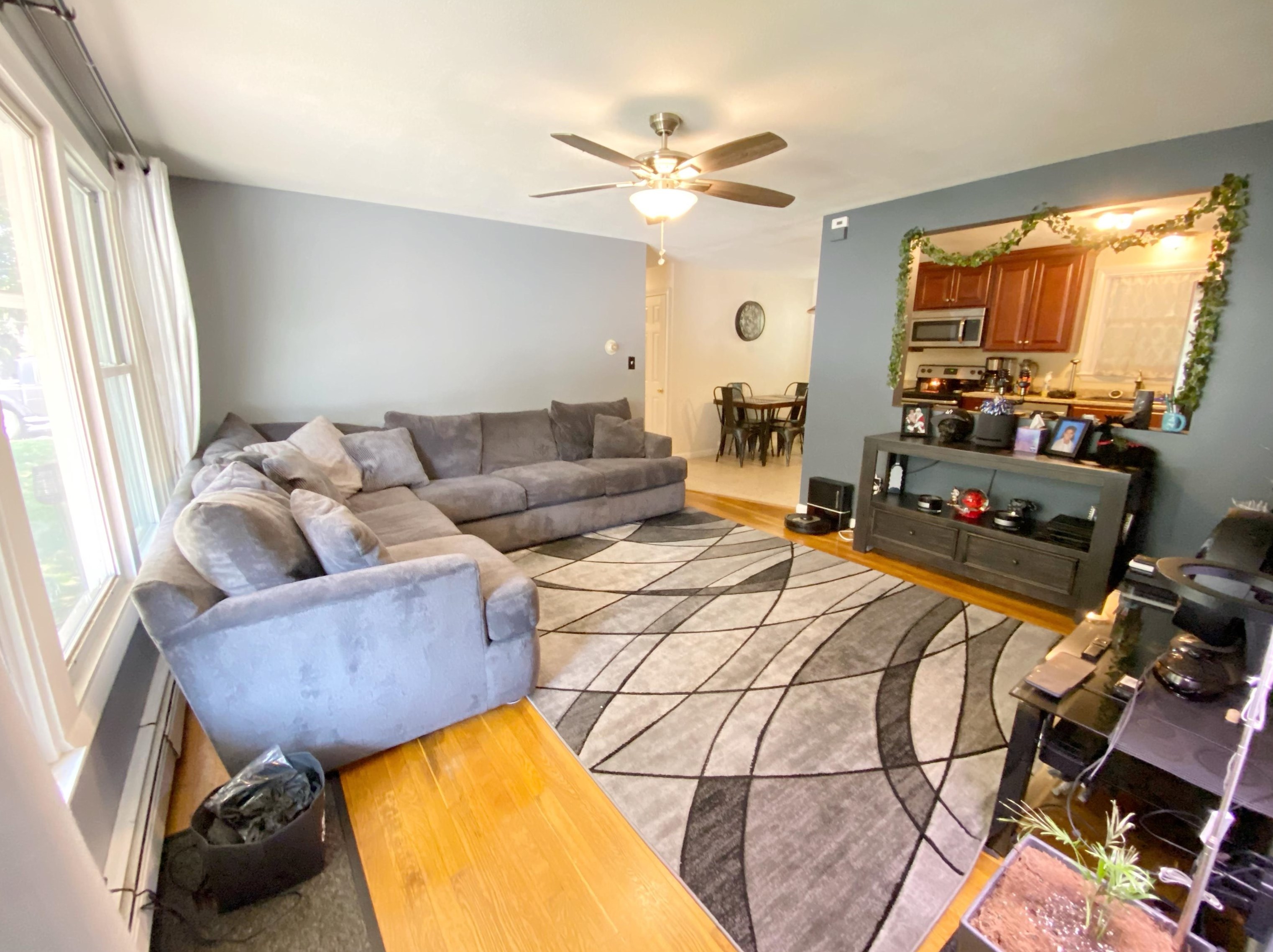 17 Huntington Ave, Manchester, NH 03109-4104