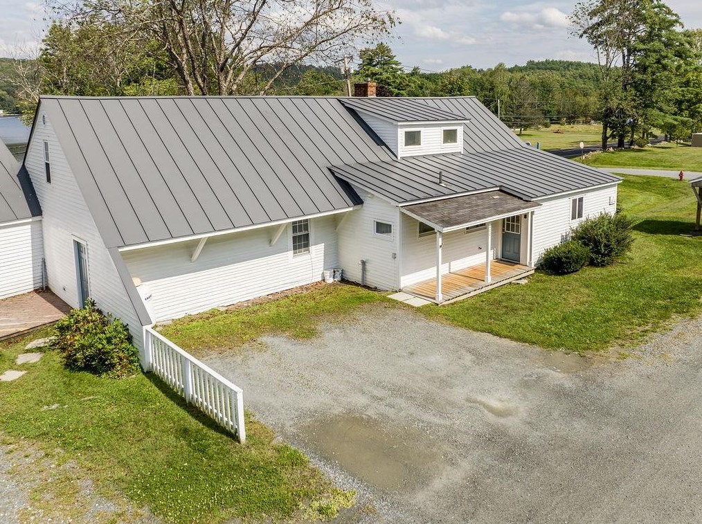 8 Marsten Ln ##400, Enfield, NH 03748
