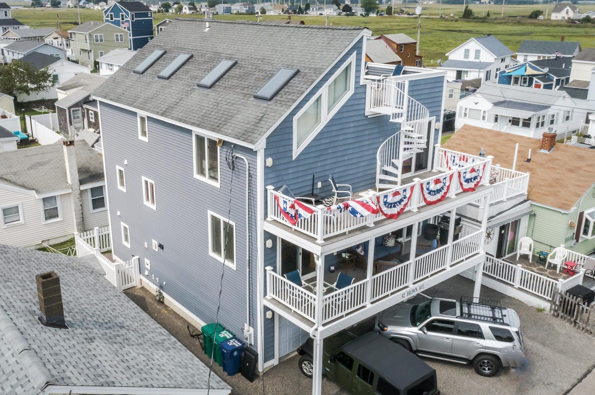 52 Brown Ave, Hampton, NH 03842