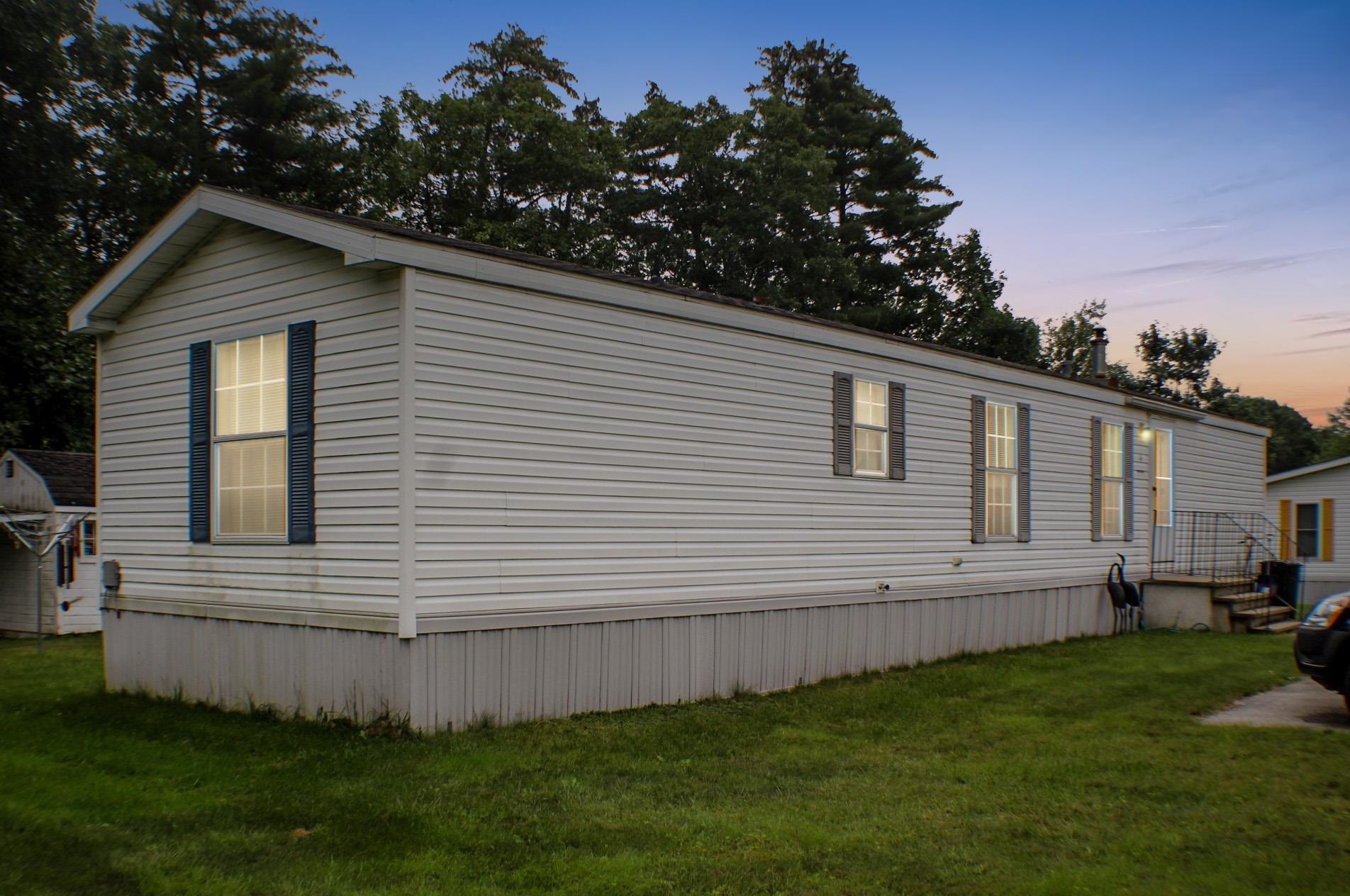 4 Adams St, Chichester, NH 03234-4260