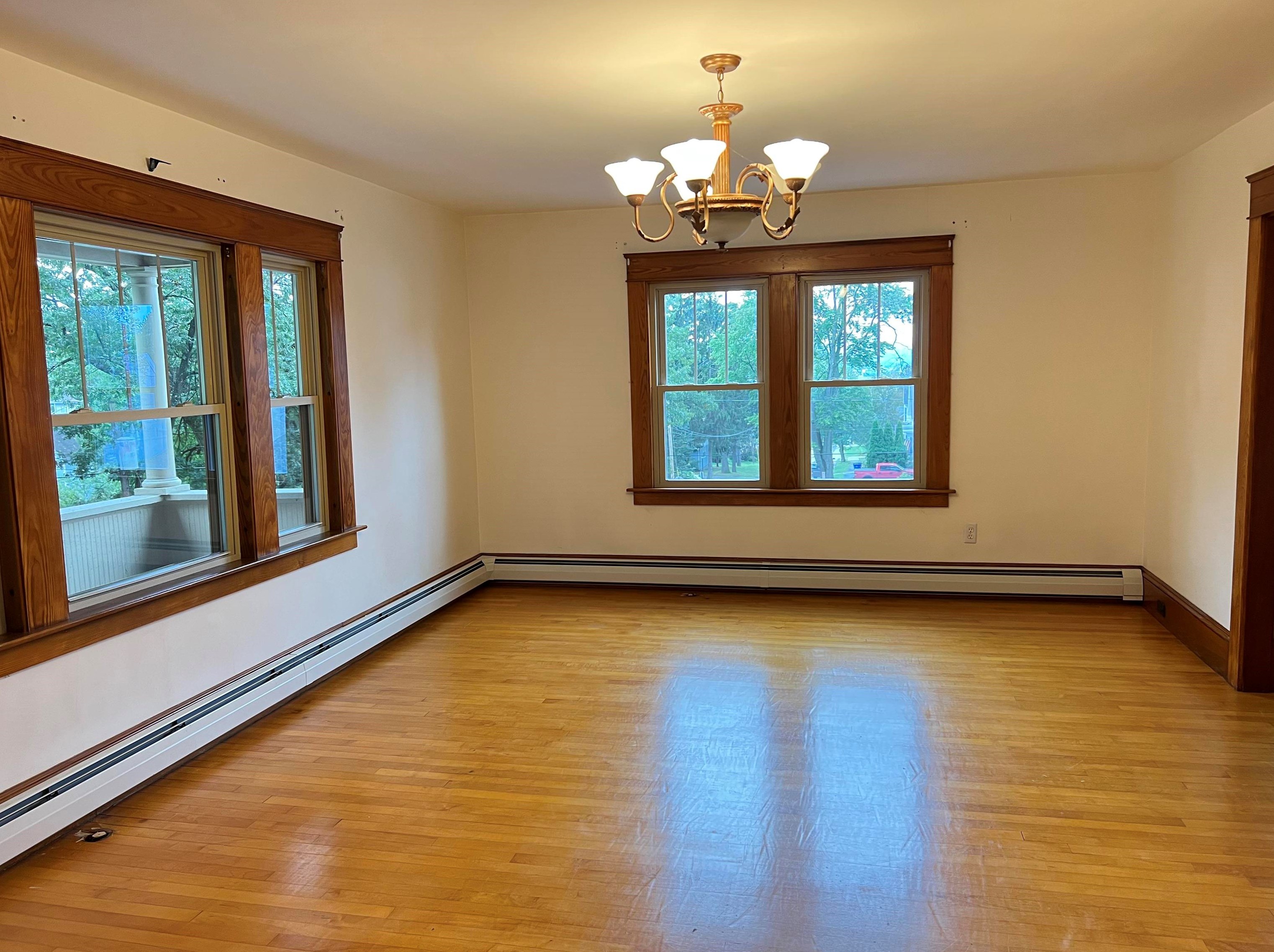 526 Amherst St, Manchester NH 03104-5083 exterior