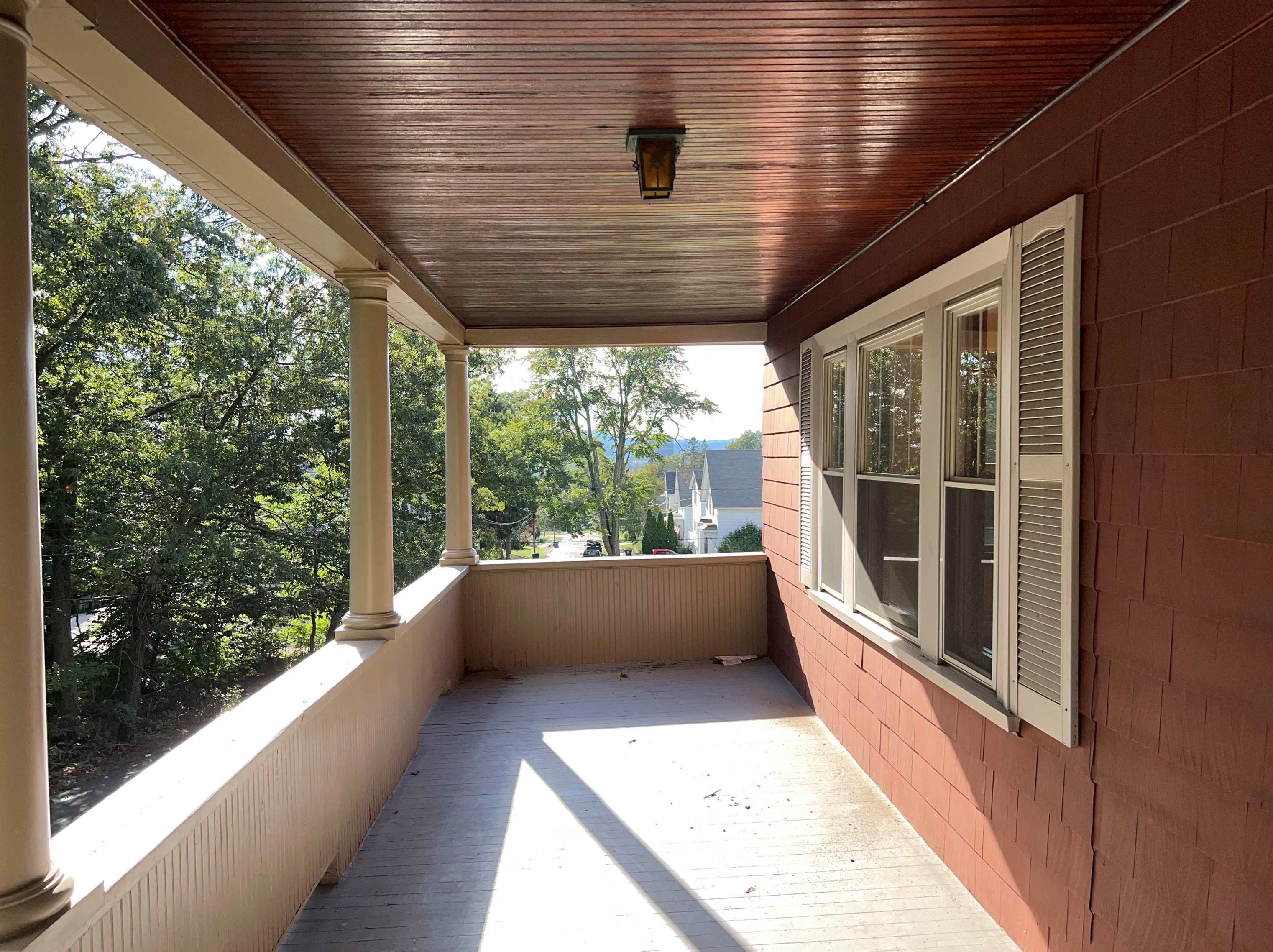 526 Amherst St, Manchester NH 03104-5083 exterior