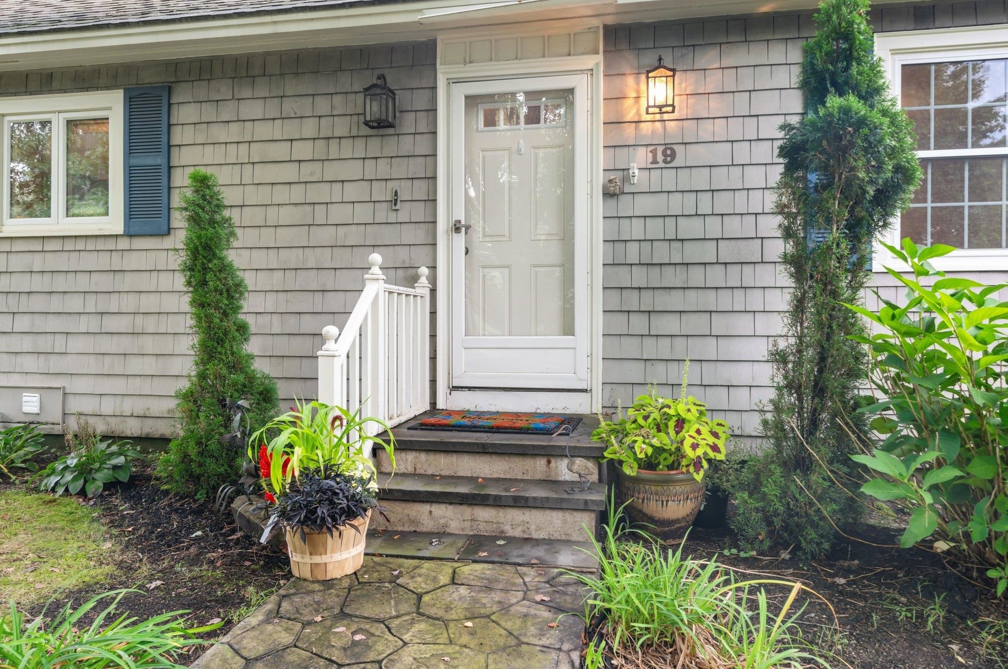 19 Hall Ct, Peterborough, NH 03458-1154