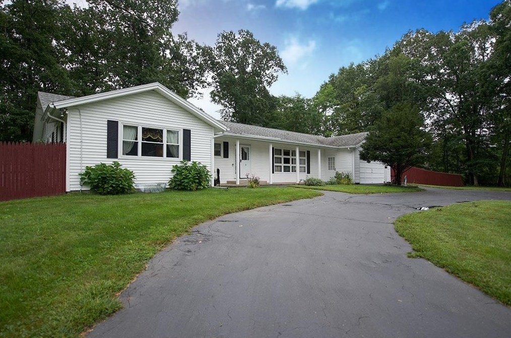 33 Marianna Rd, Salem, NH 03079