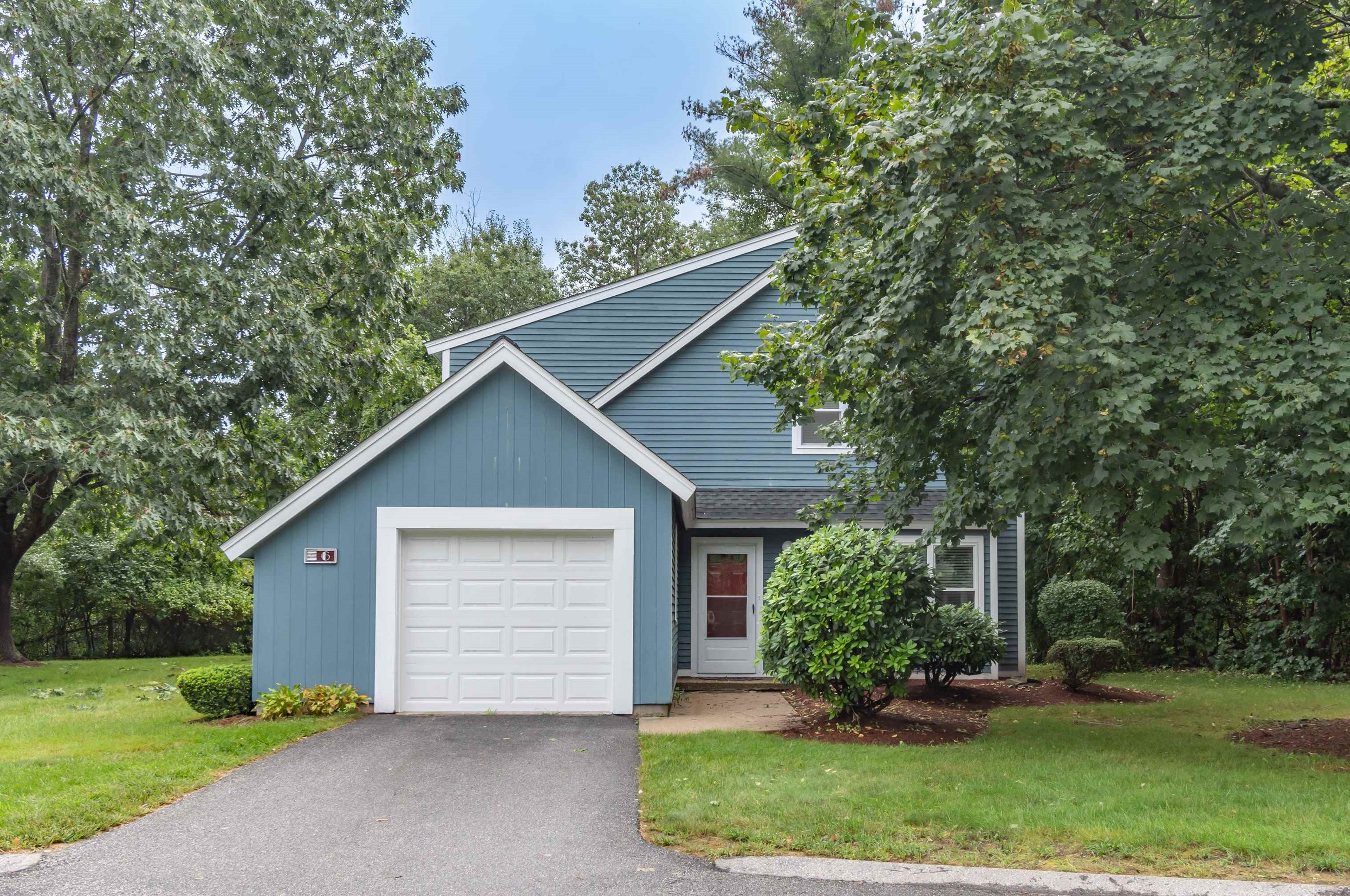 6 Sirelle Ct, Nashua, NH 03060