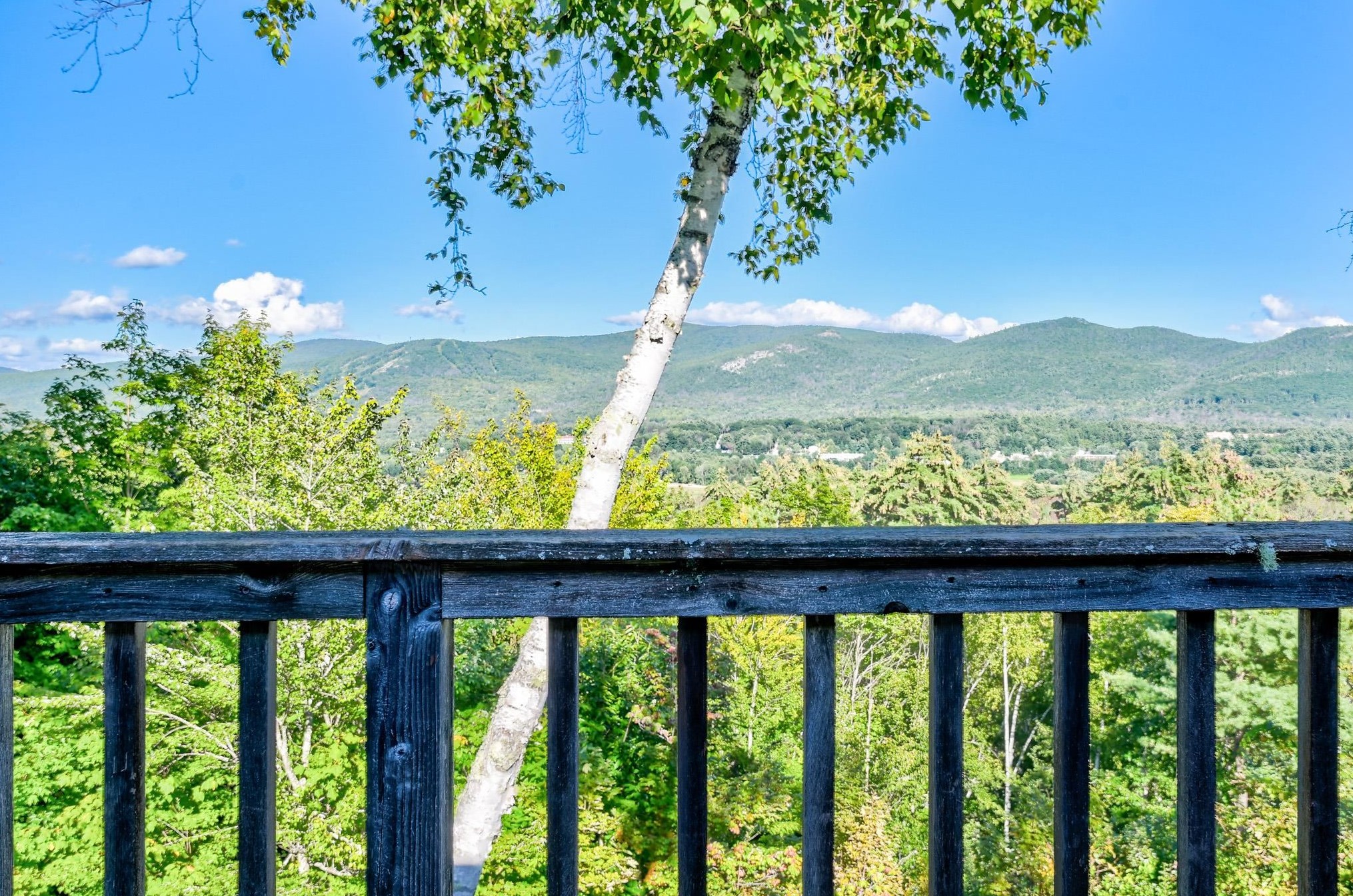 40 Old Ski Hill Rd, Hales Location, NH 03860