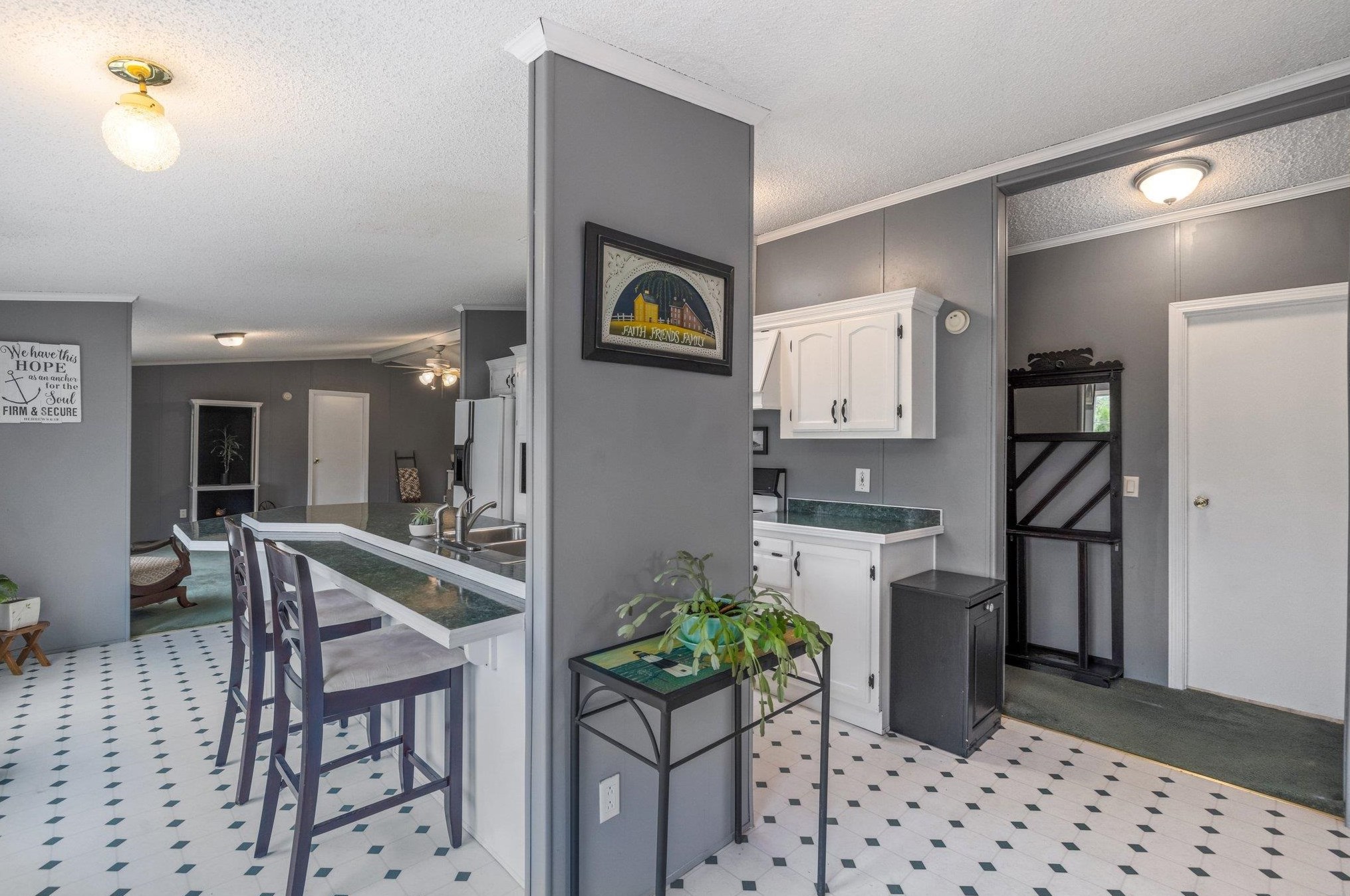 38 Scenic Dr, Belmont, NH 03220