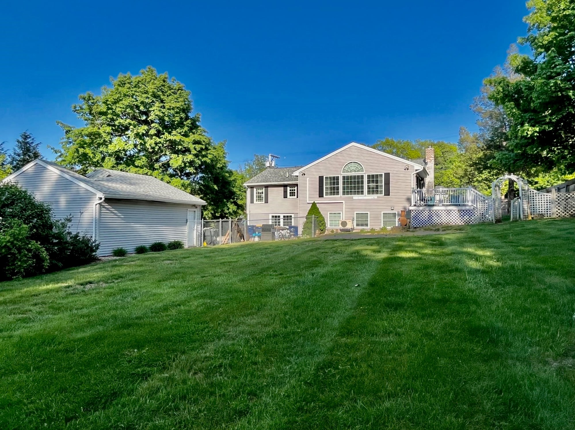 74 Main St, Plaistow NH 03865-3034 exterior