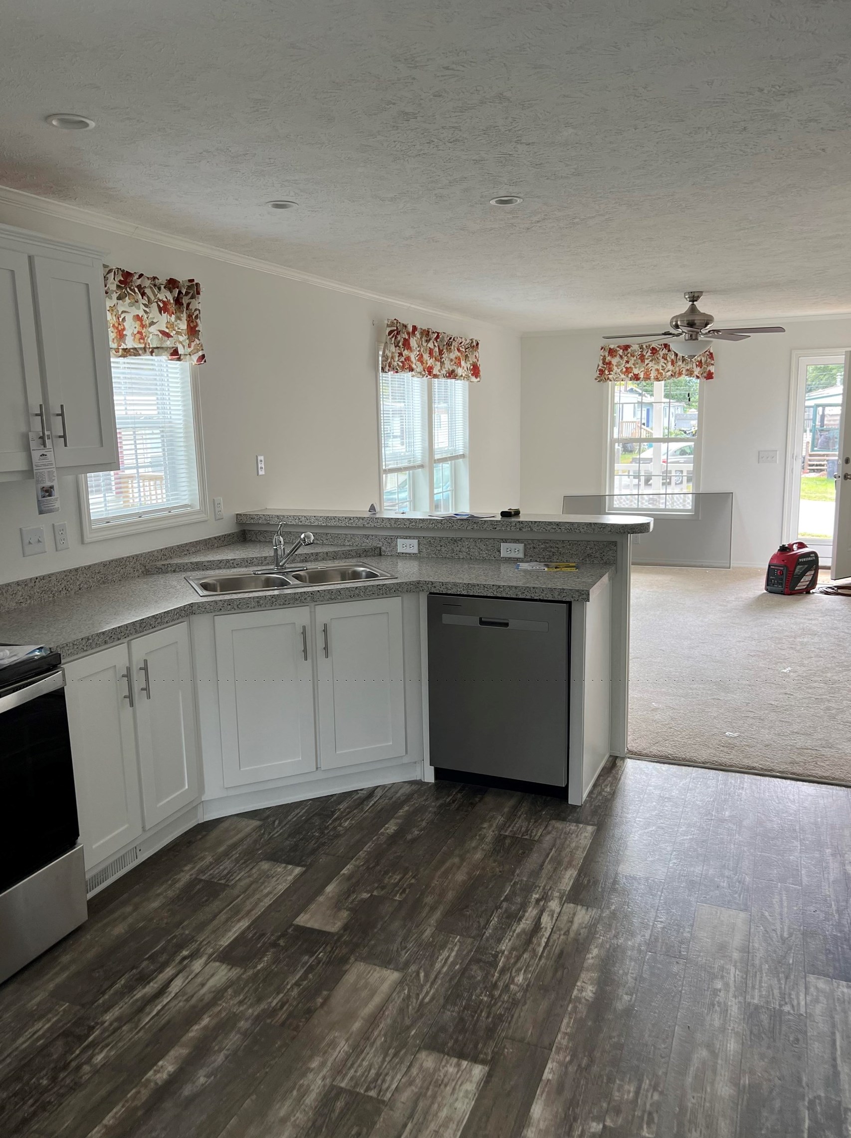 21 Cedar St, Hinsdale, NH 03451