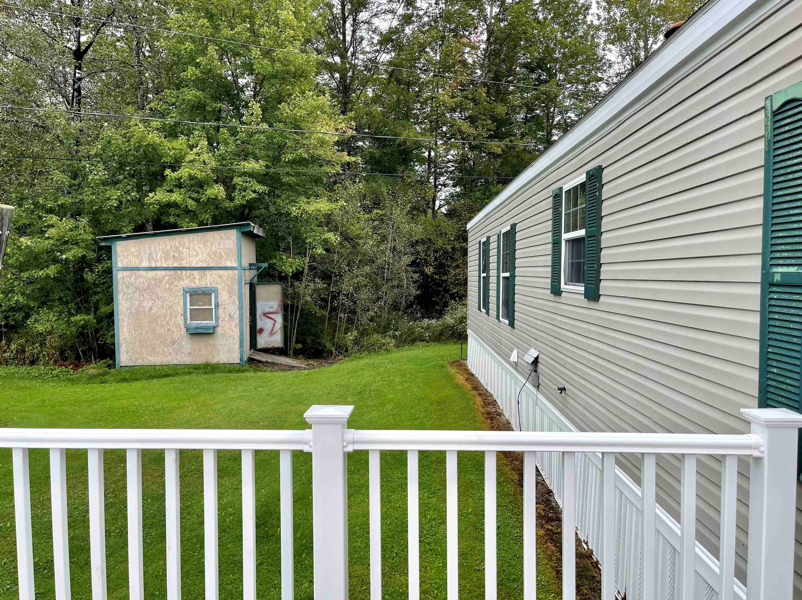 57 3rd St, Lancaster, NH 03584-3605